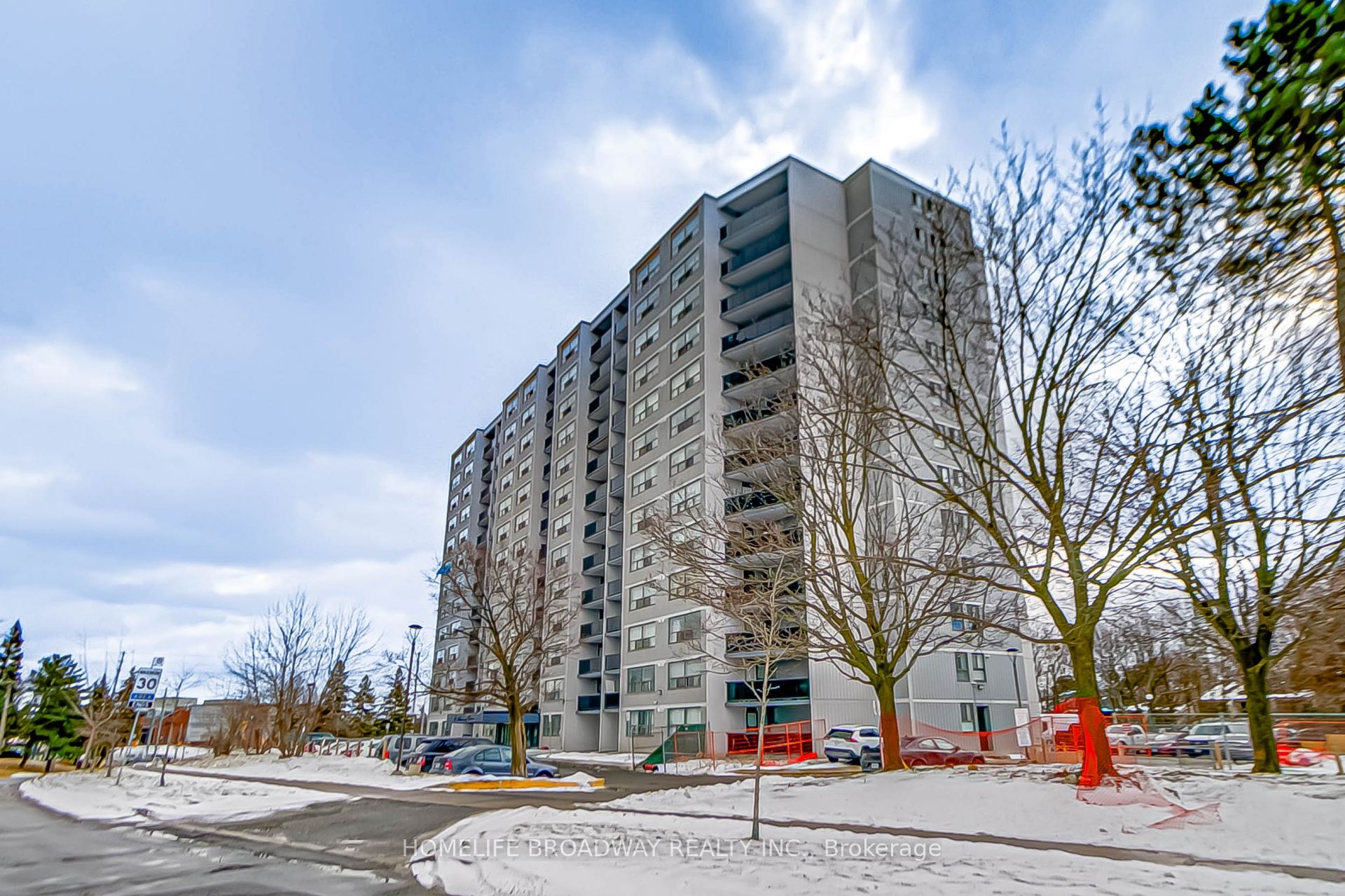 #1006 - 10 Tobermory Drive Property Photo 1