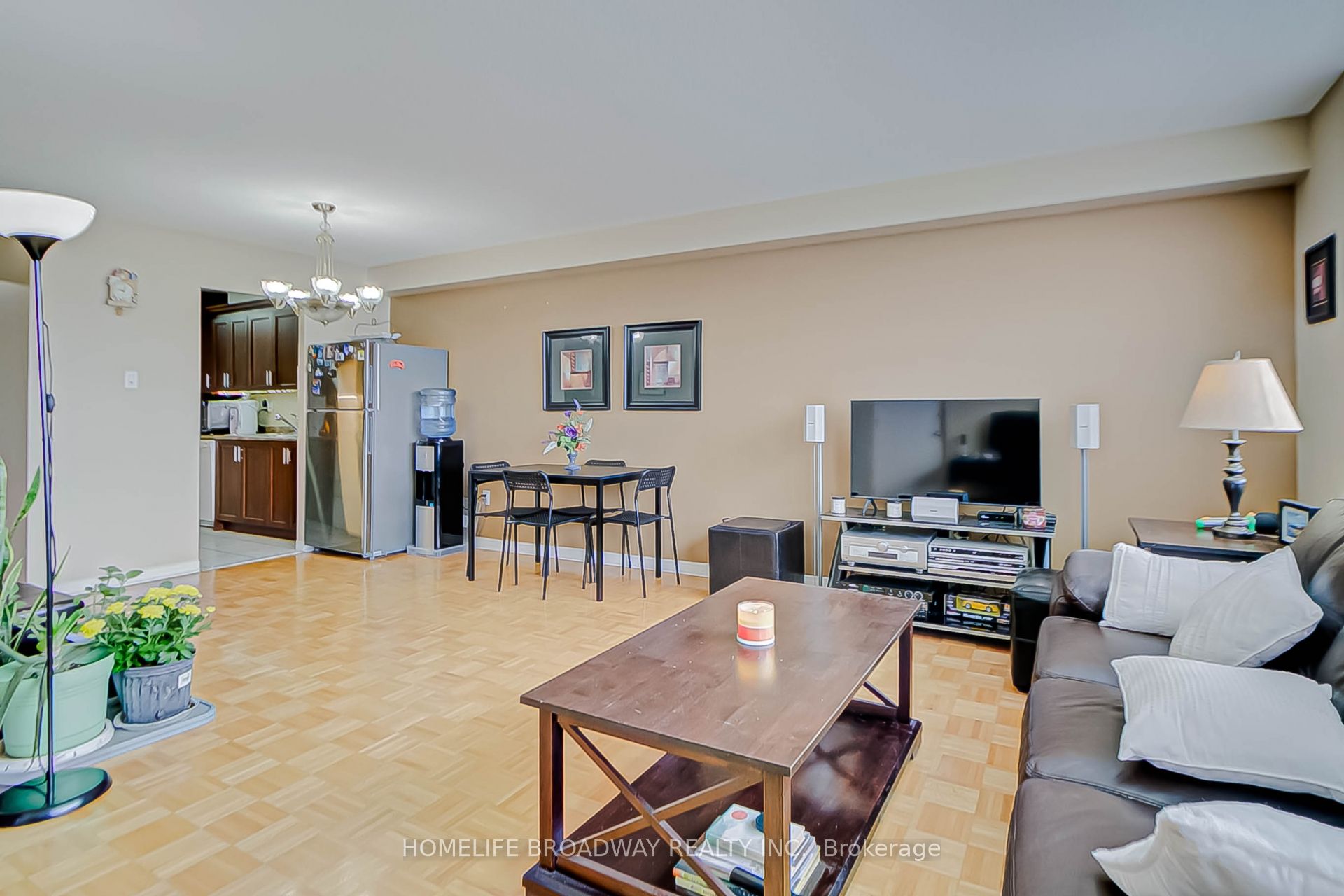 #1006 - 10 Tobermory Drive Property Photo 8