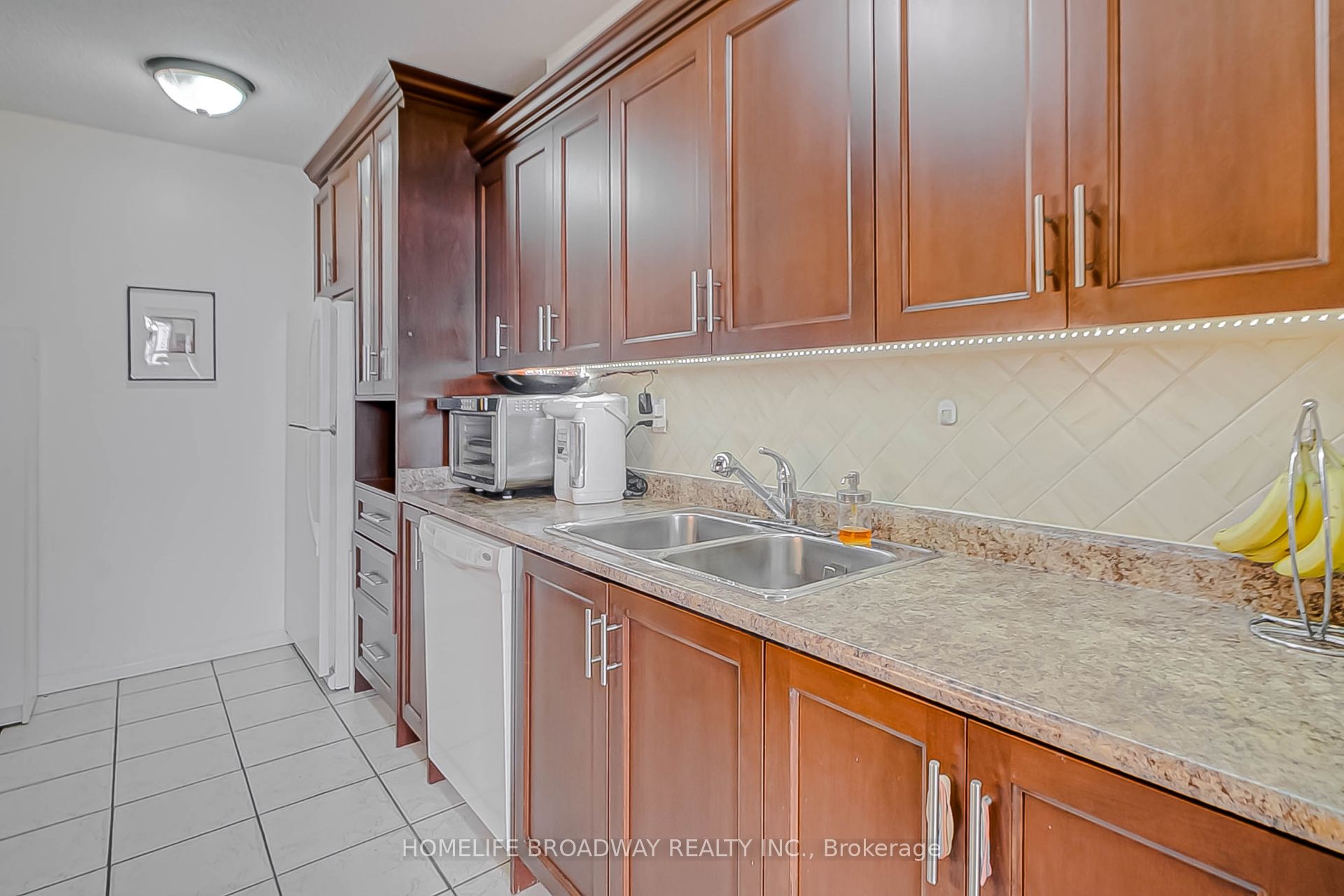 #1006 - 10 Tobermory Drive Property Photo 10