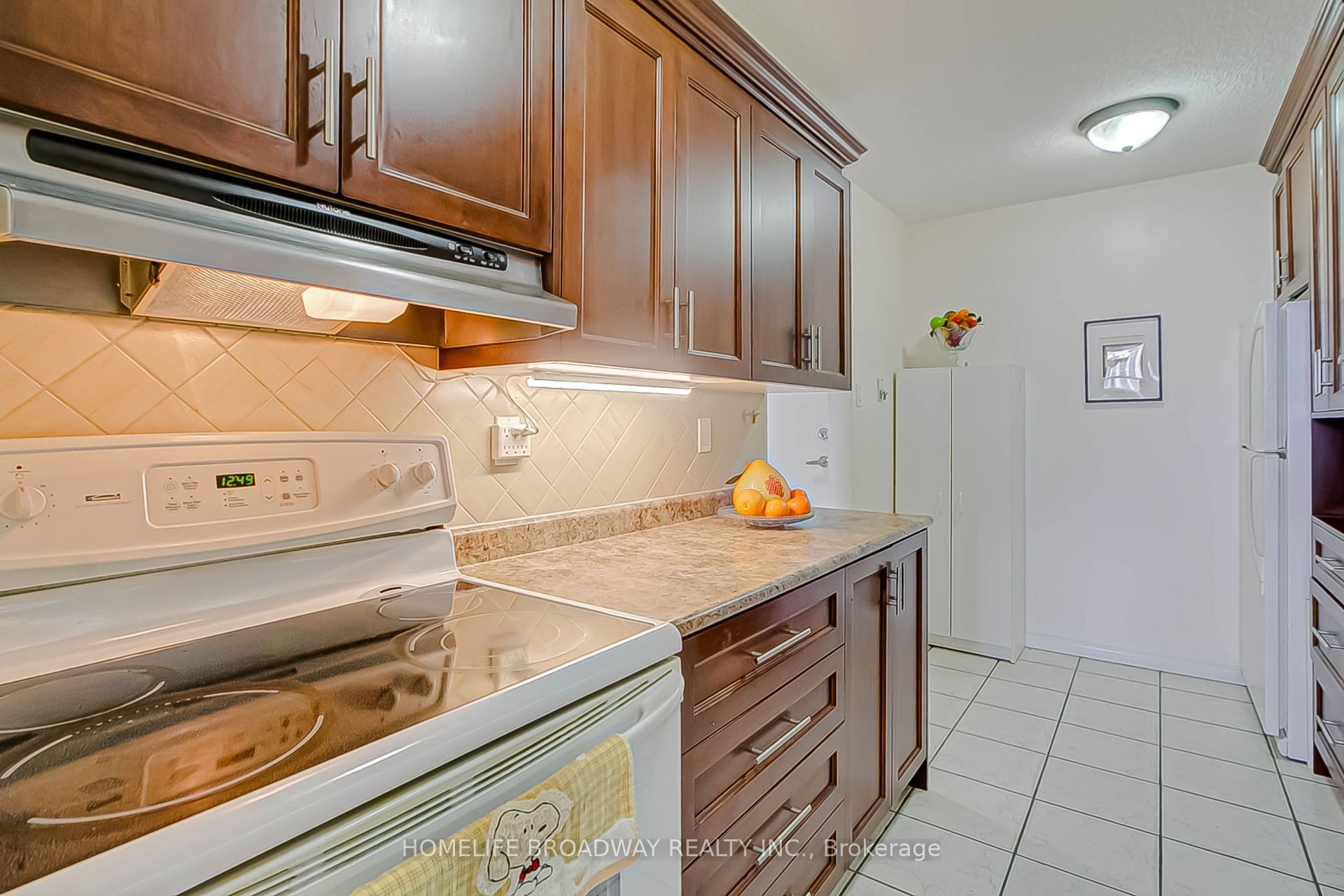 #1006 - 10 Tobermory Drive Property Photo 11