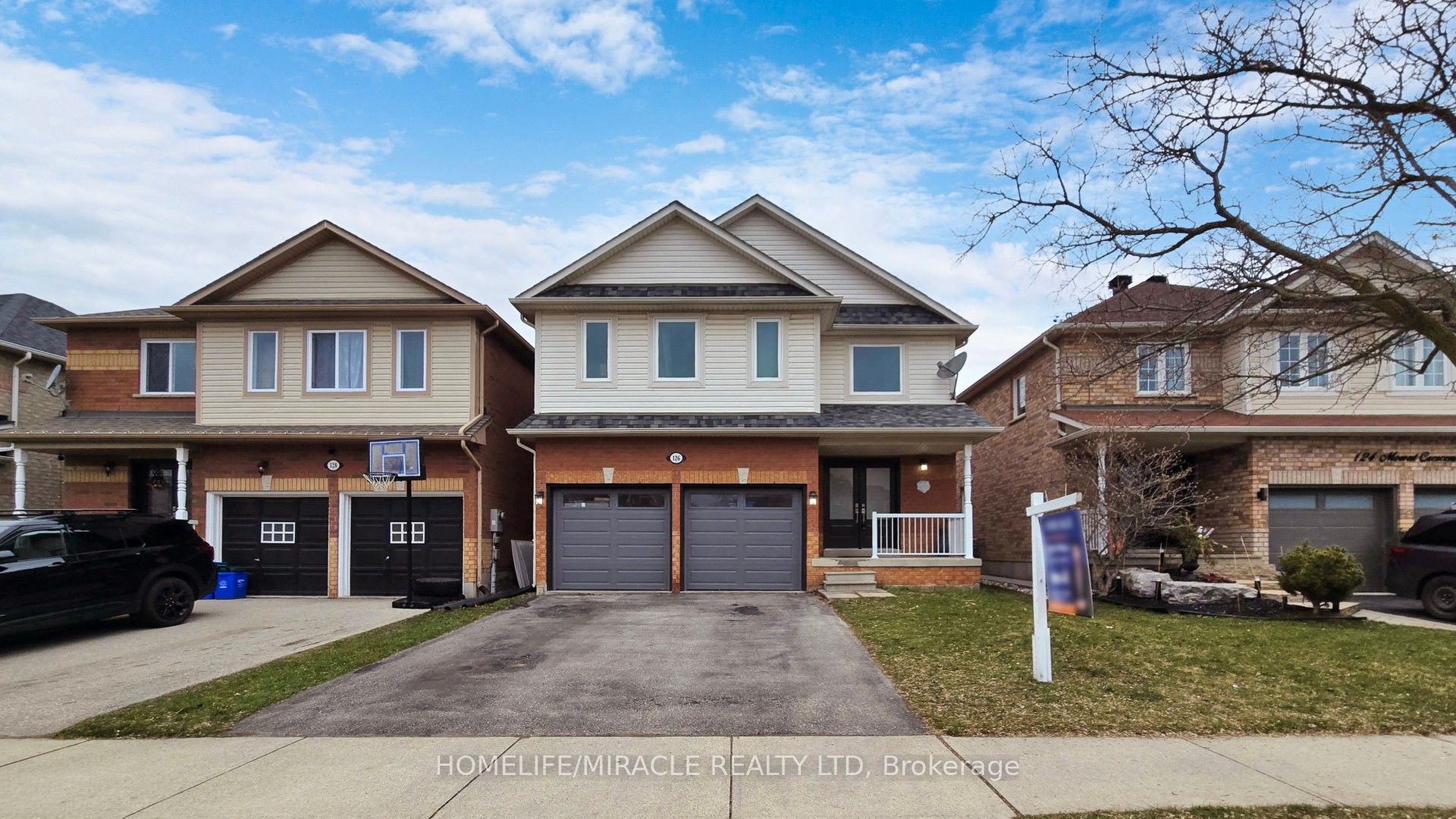 126 Mowat Crescent Property Photo 1