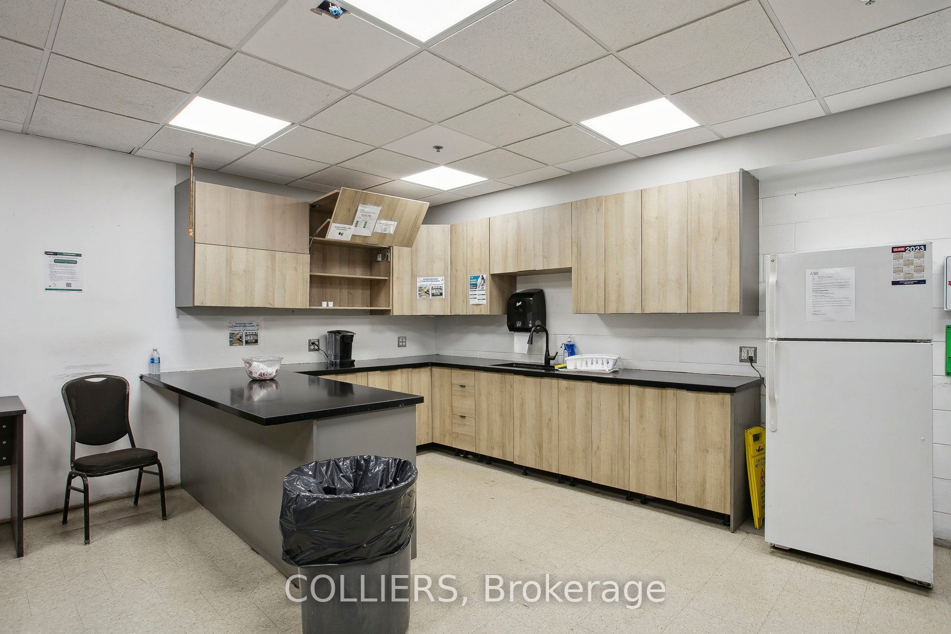 #unit 2 - 1485 Speers Road Property Photo 8