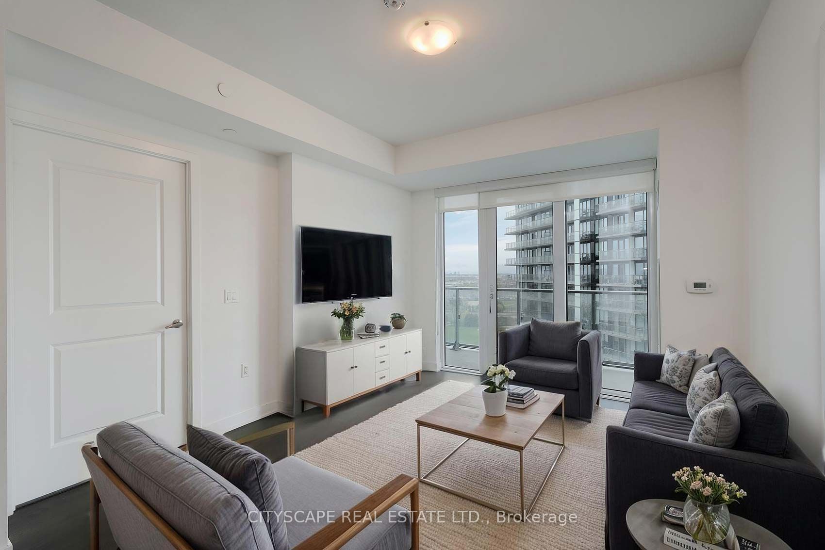 #1805 - 4675 Metcalfe Avenue Property Photo 8
