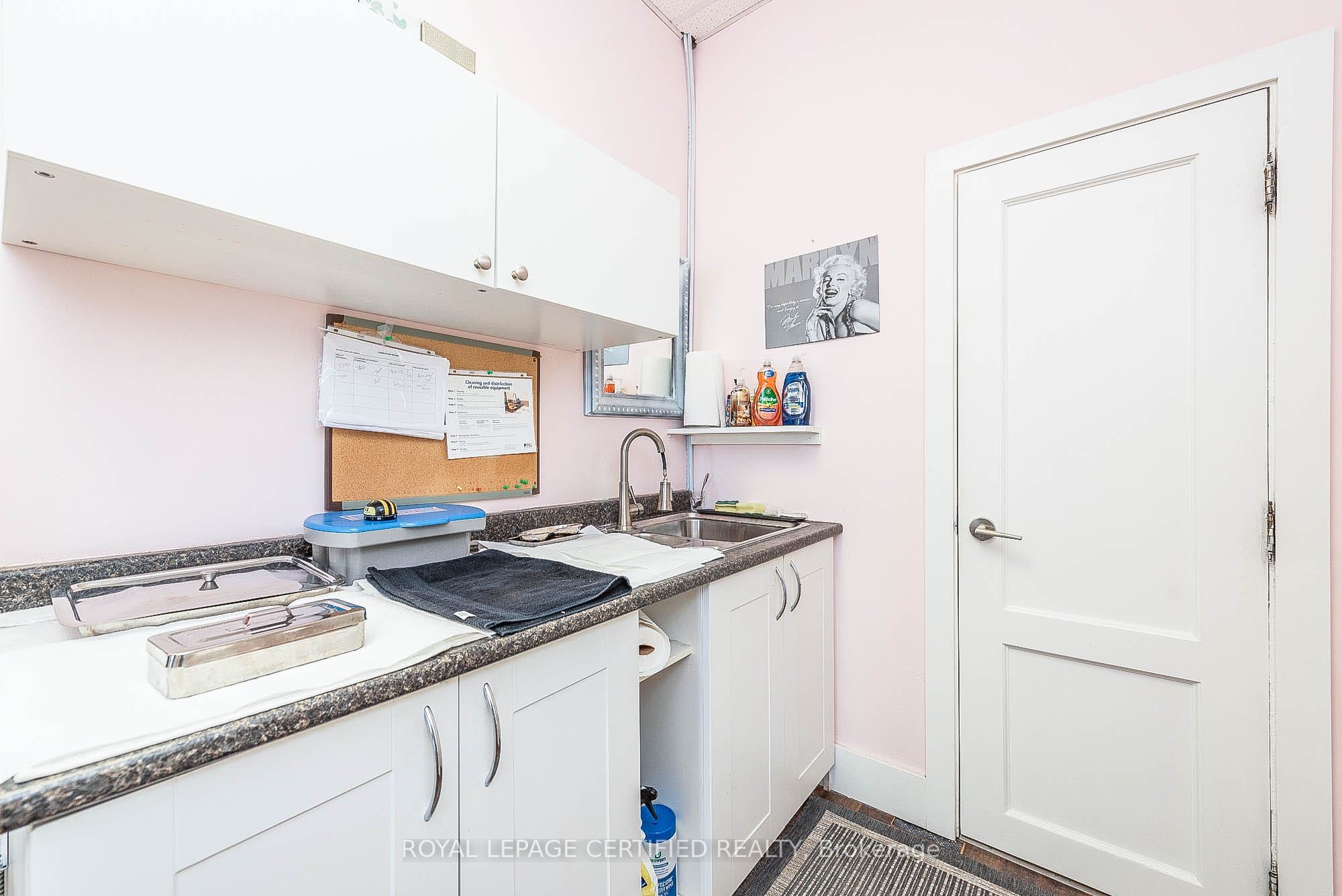 #2nd Floor - 278 Queen Street Property Photo 14