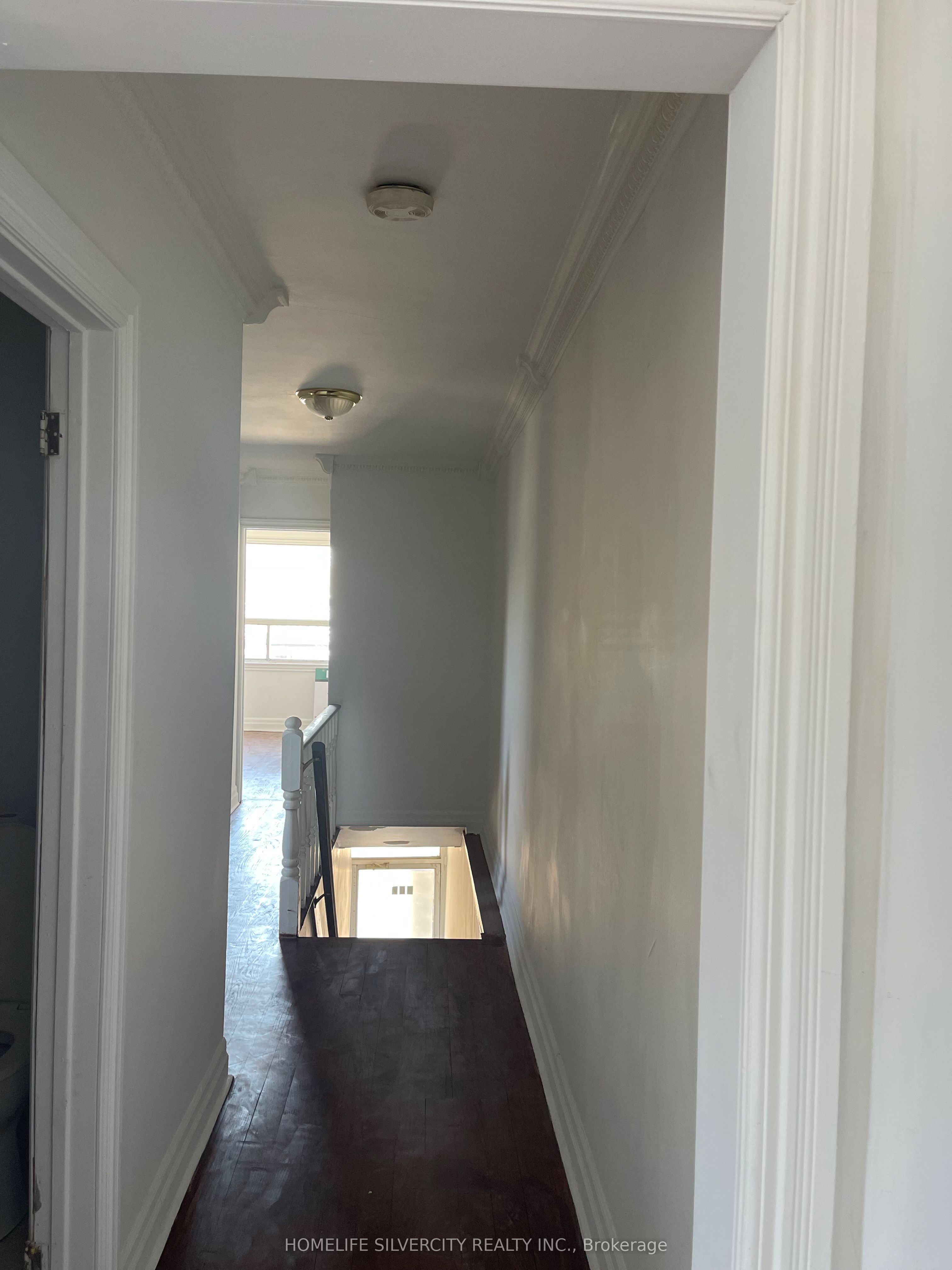 507-509 Rogers Road Property Photo 3