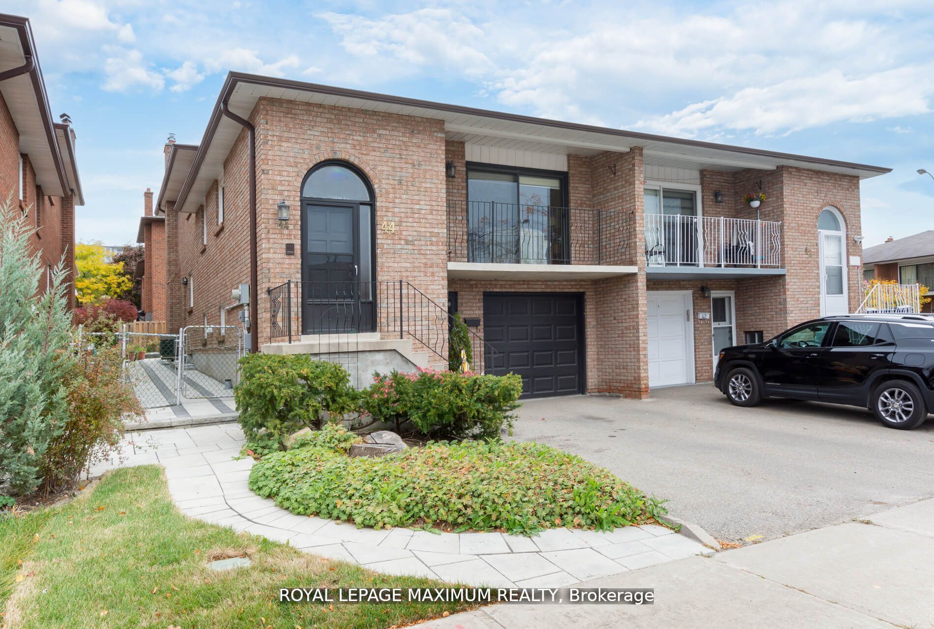 44 Flagstick Court Property Photo 2