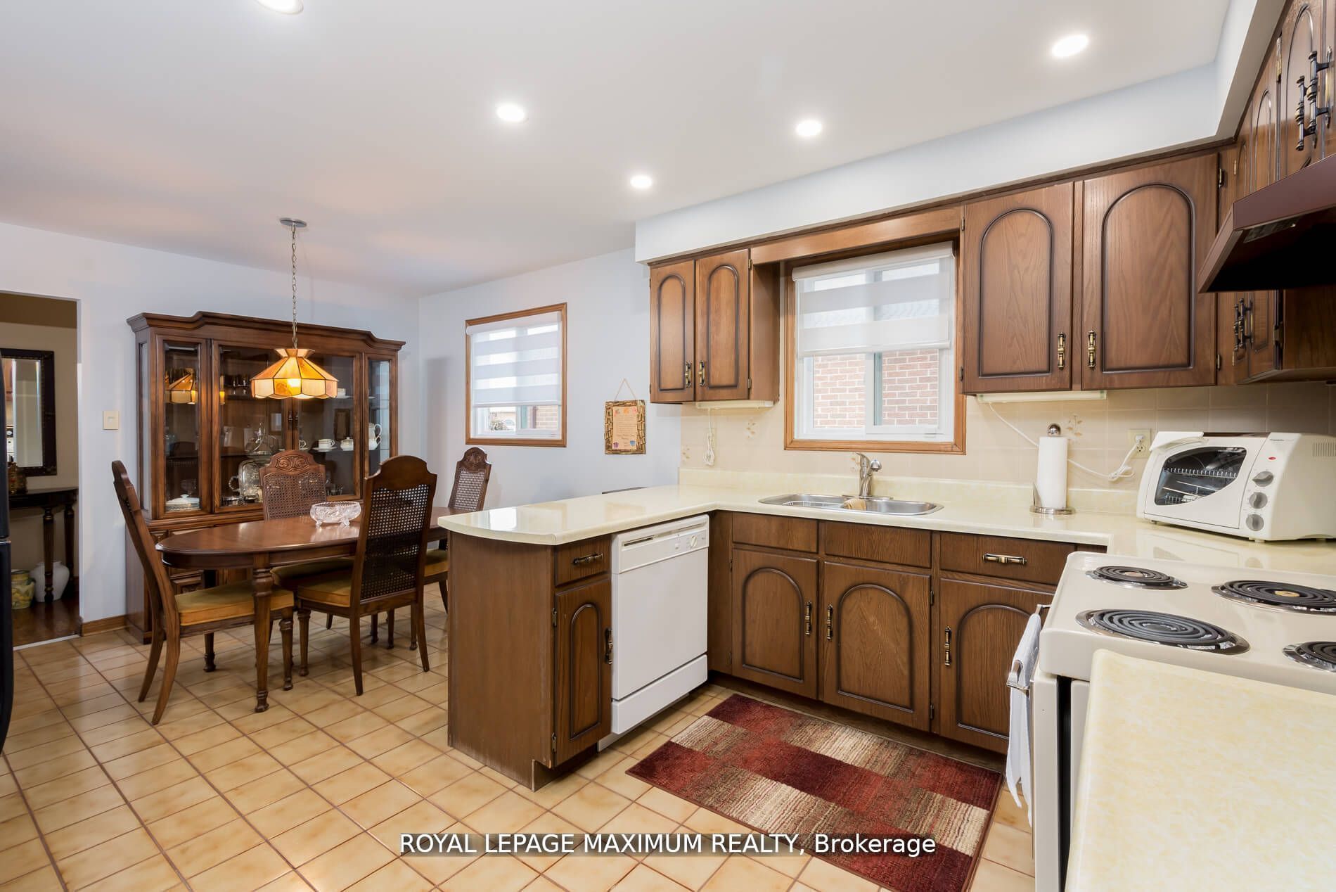 44 Flagstick Court Property Photo 14