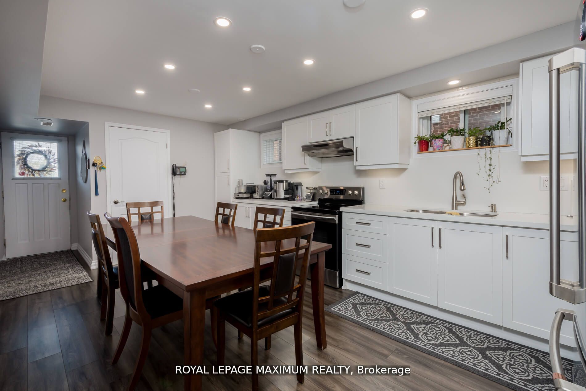 44 Flagstick Court Property Photo 27