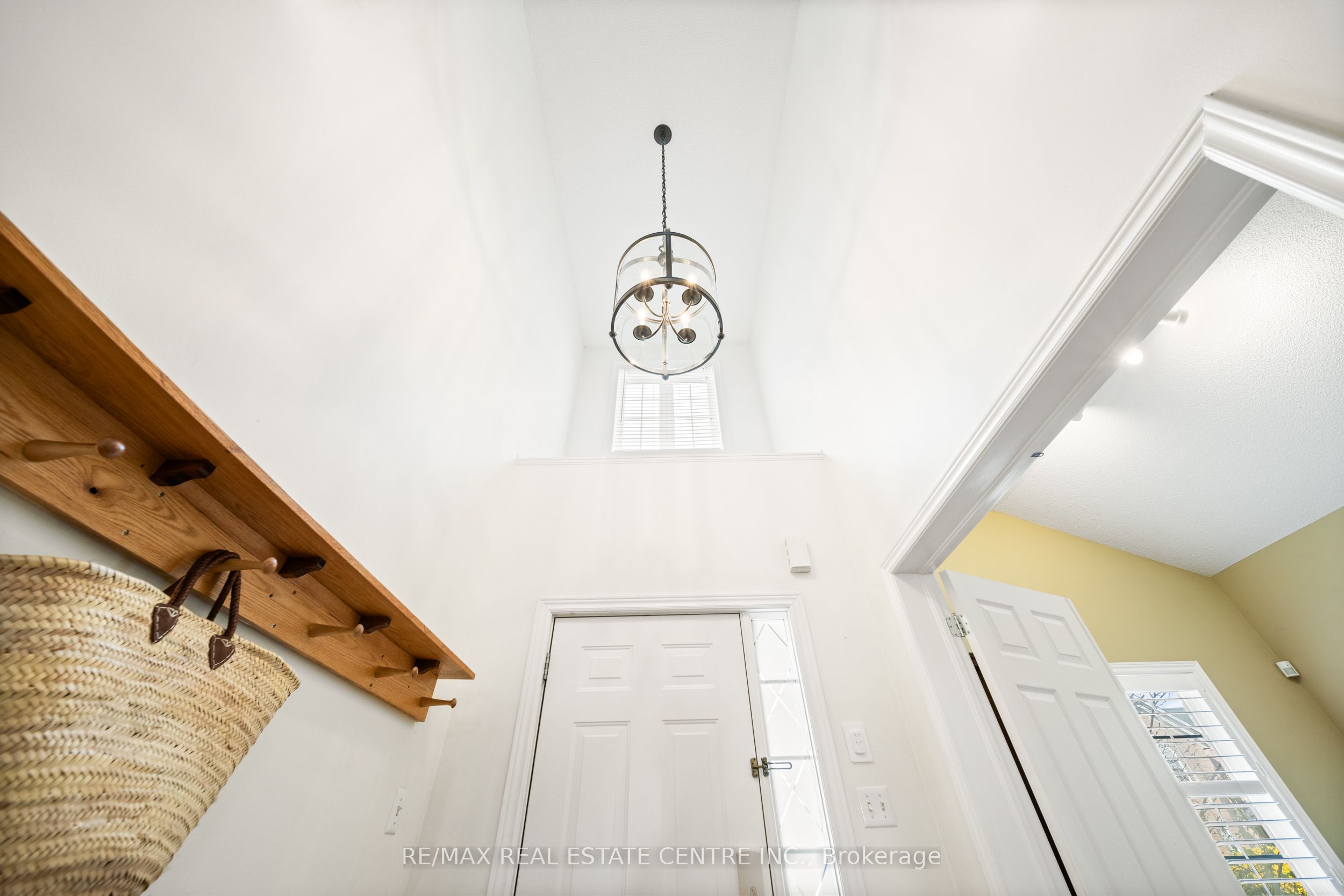 5449 Valleyhigh Drive Property Photo 10