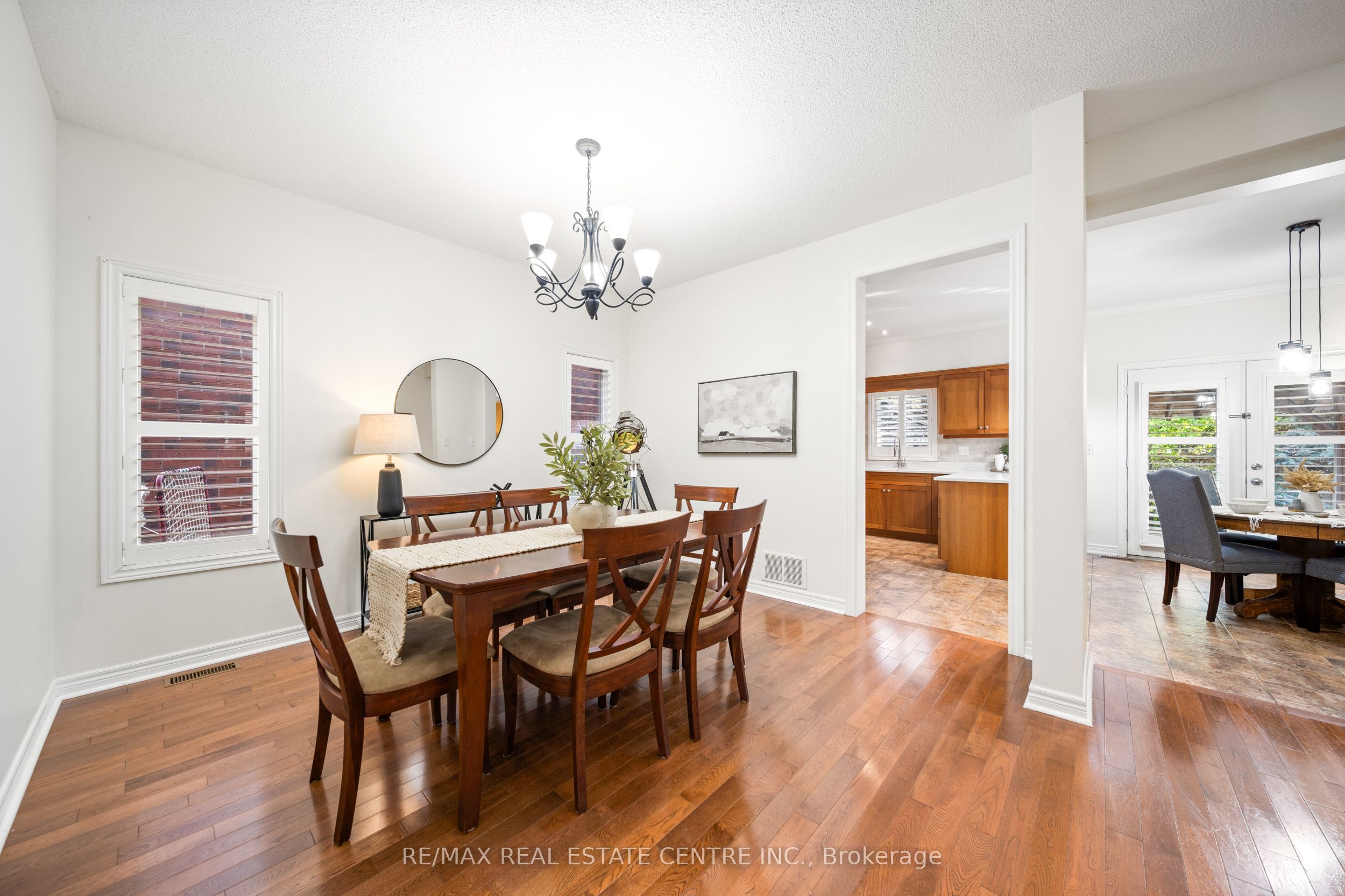 5449 Valleyhigh Drive Property Photo 15