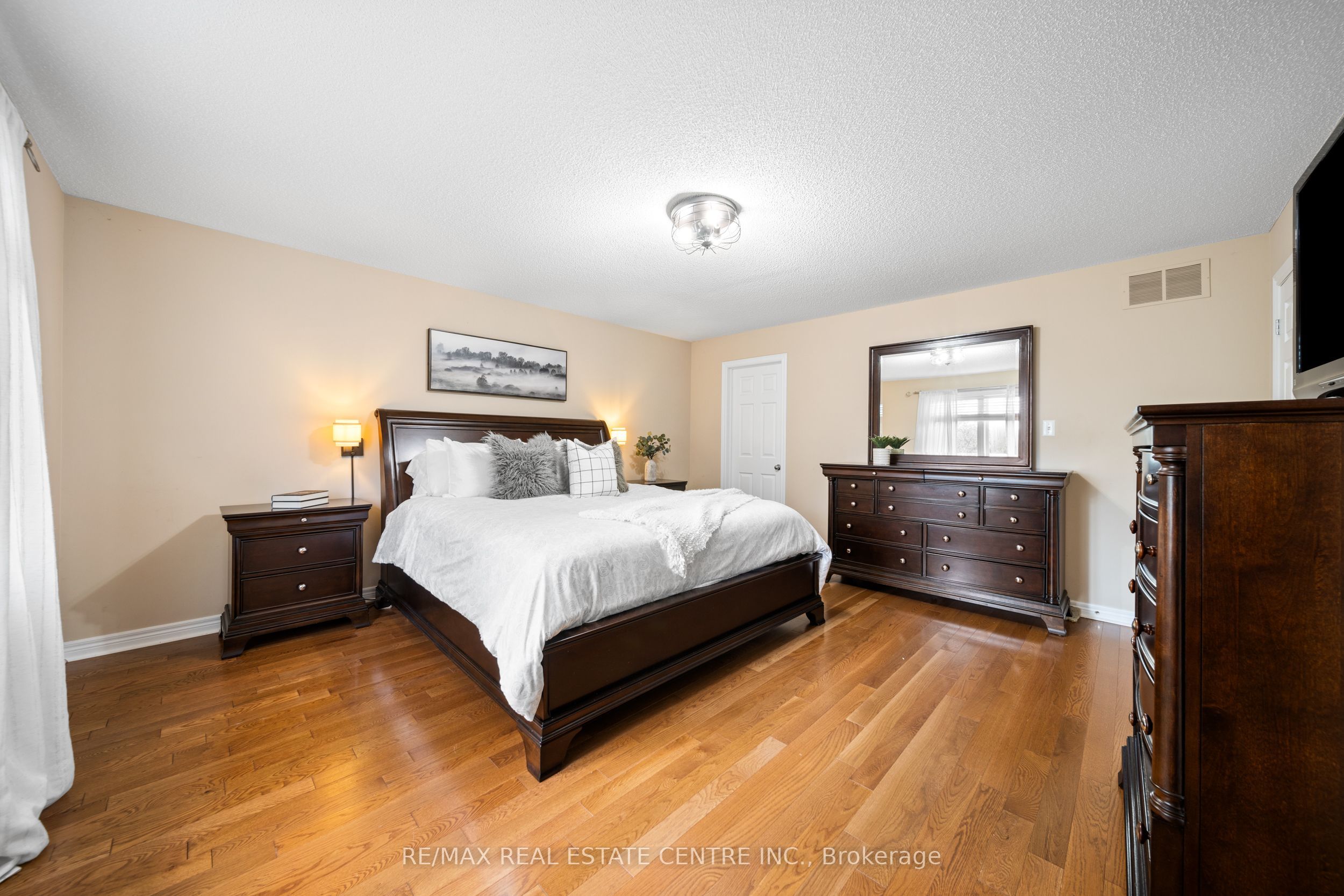 5449 Valleyhigh Drive Property Photo 32