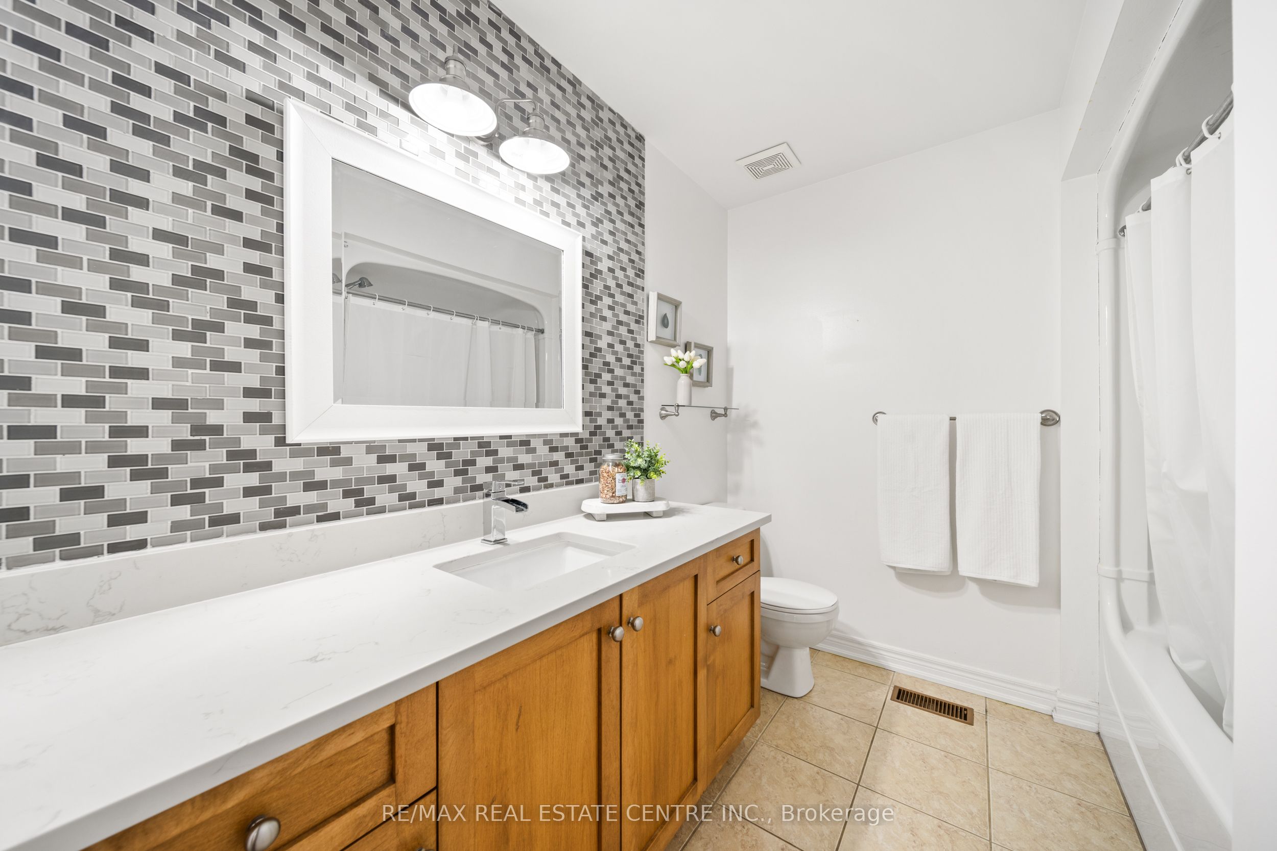 5449 Valleyhigh Drive Property Photo 38