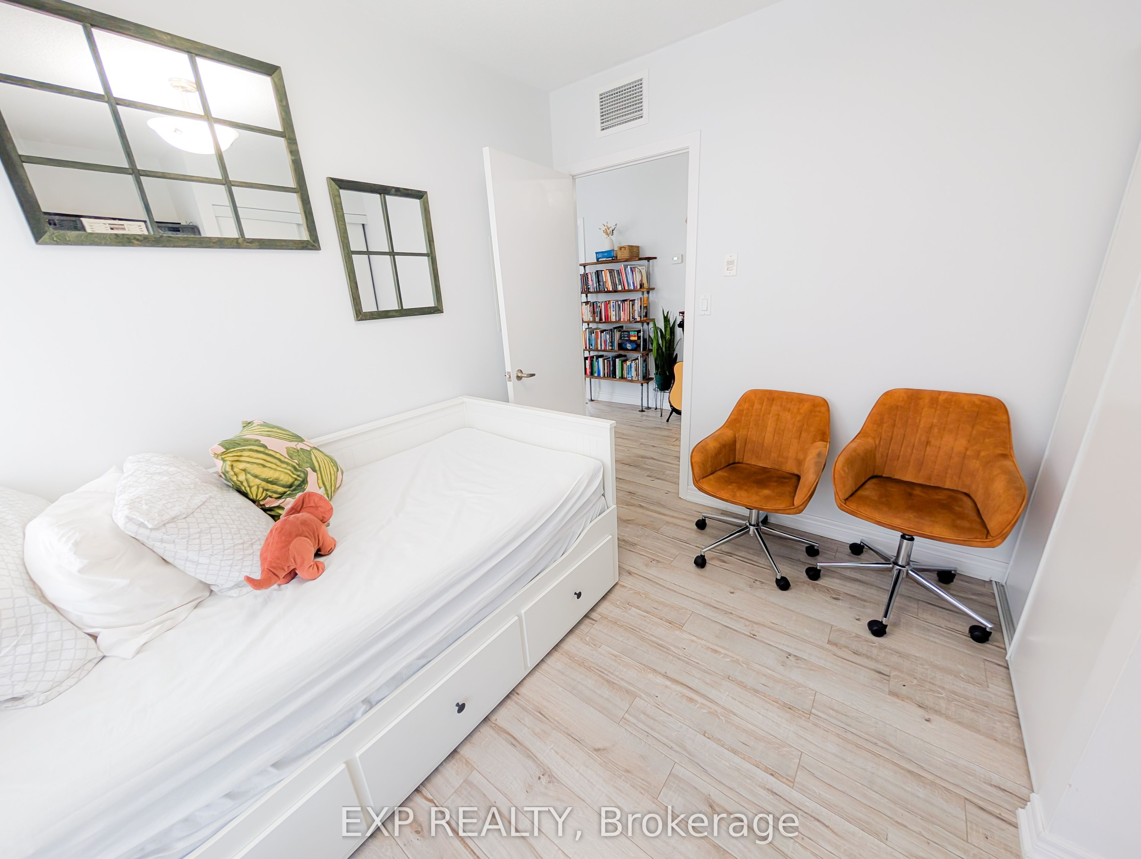 #1010 - 2464 Weston Road Property Photo 6