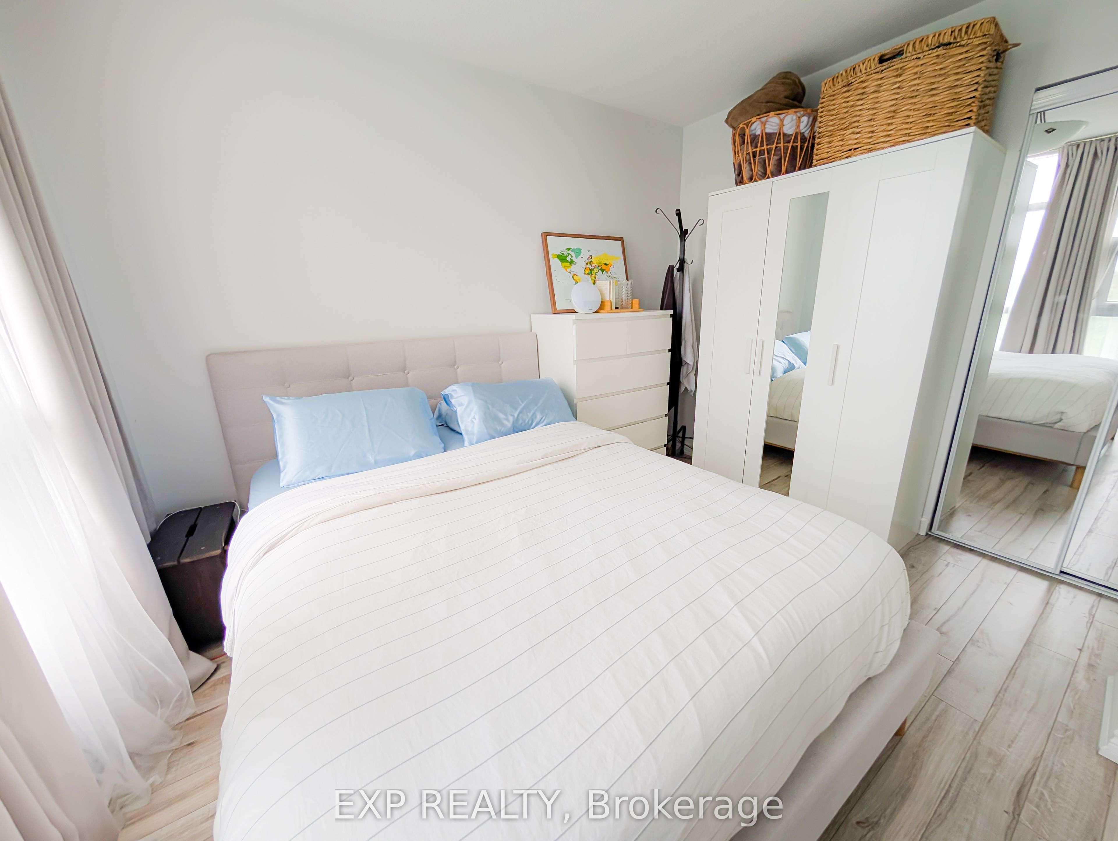 #1010 - 2464 Weston Road Property Photo 12