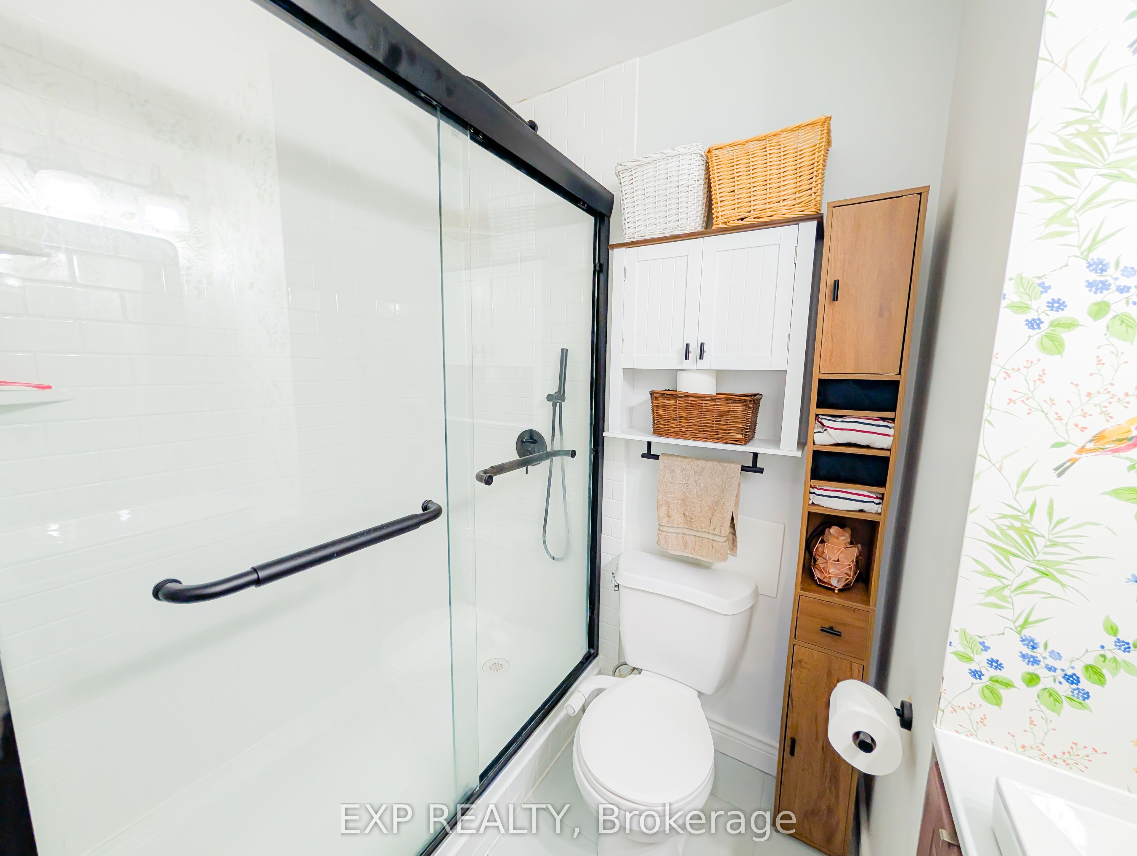#1010 - 2464 Weston Road Property Photo 14