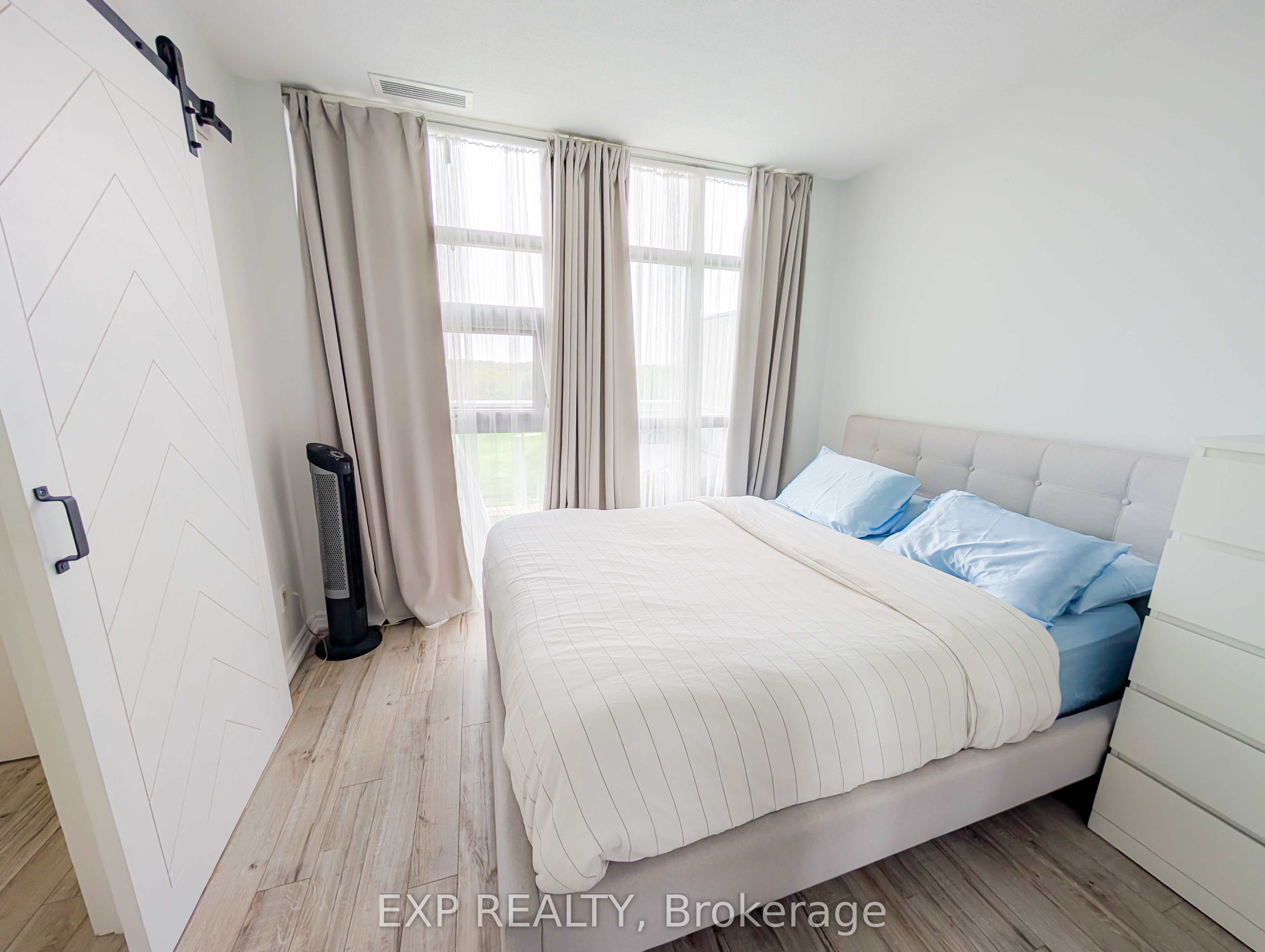 #1010 - 2464 Weston Road Property Photo 15
