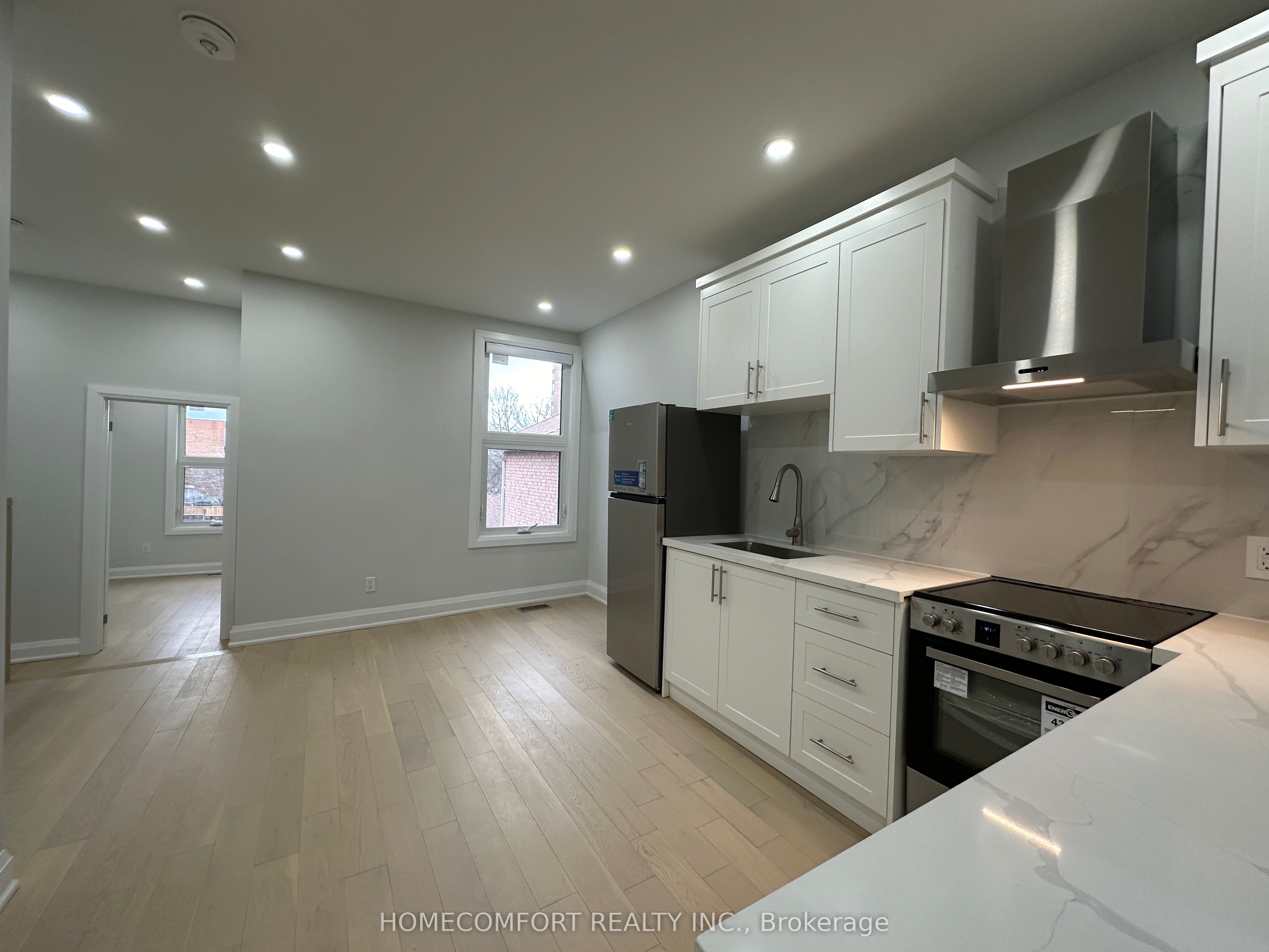 #upper - 211 Osler Street Property Photo 3