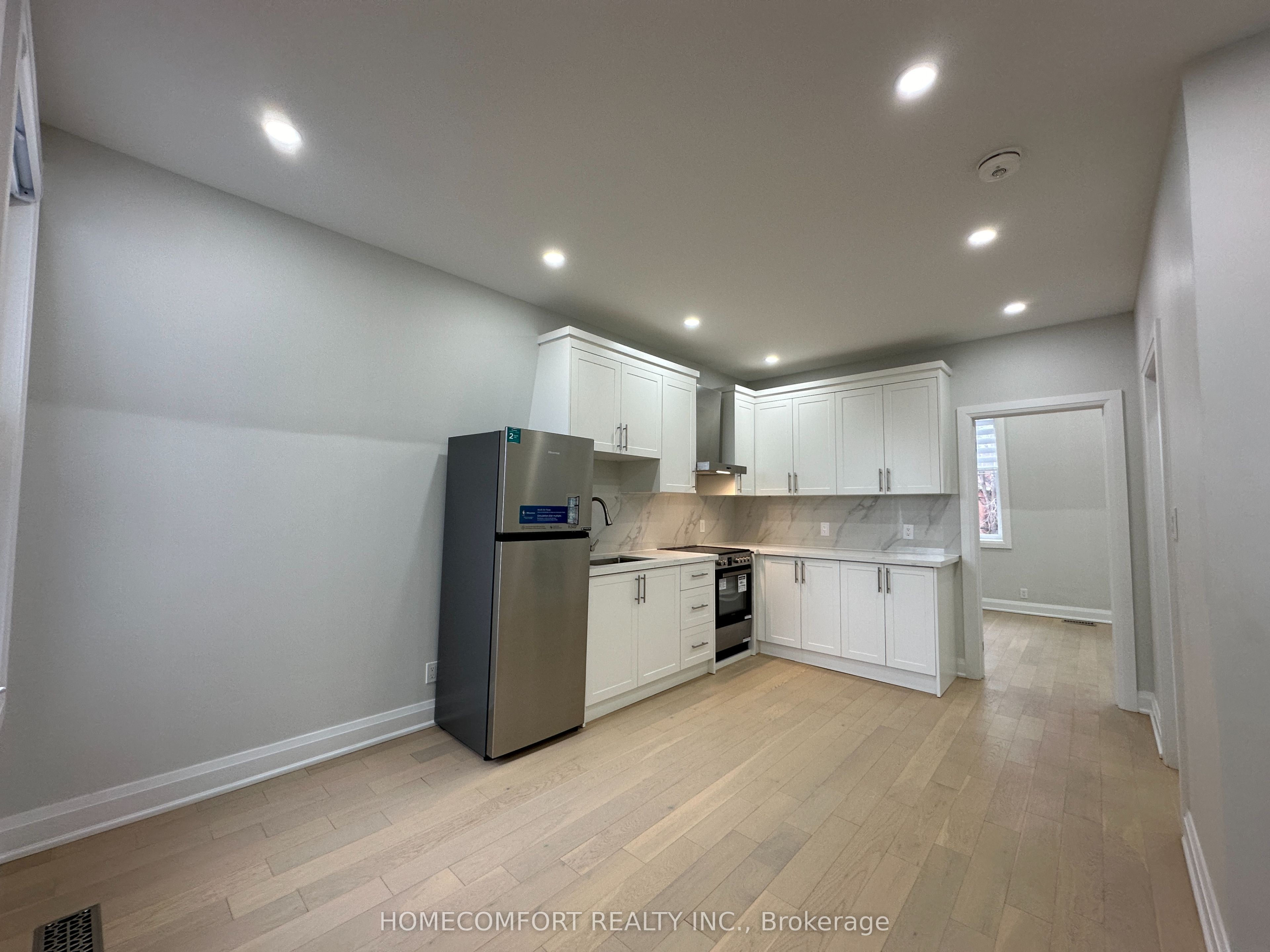 #upper - 211 Osler Street Property Photo 5