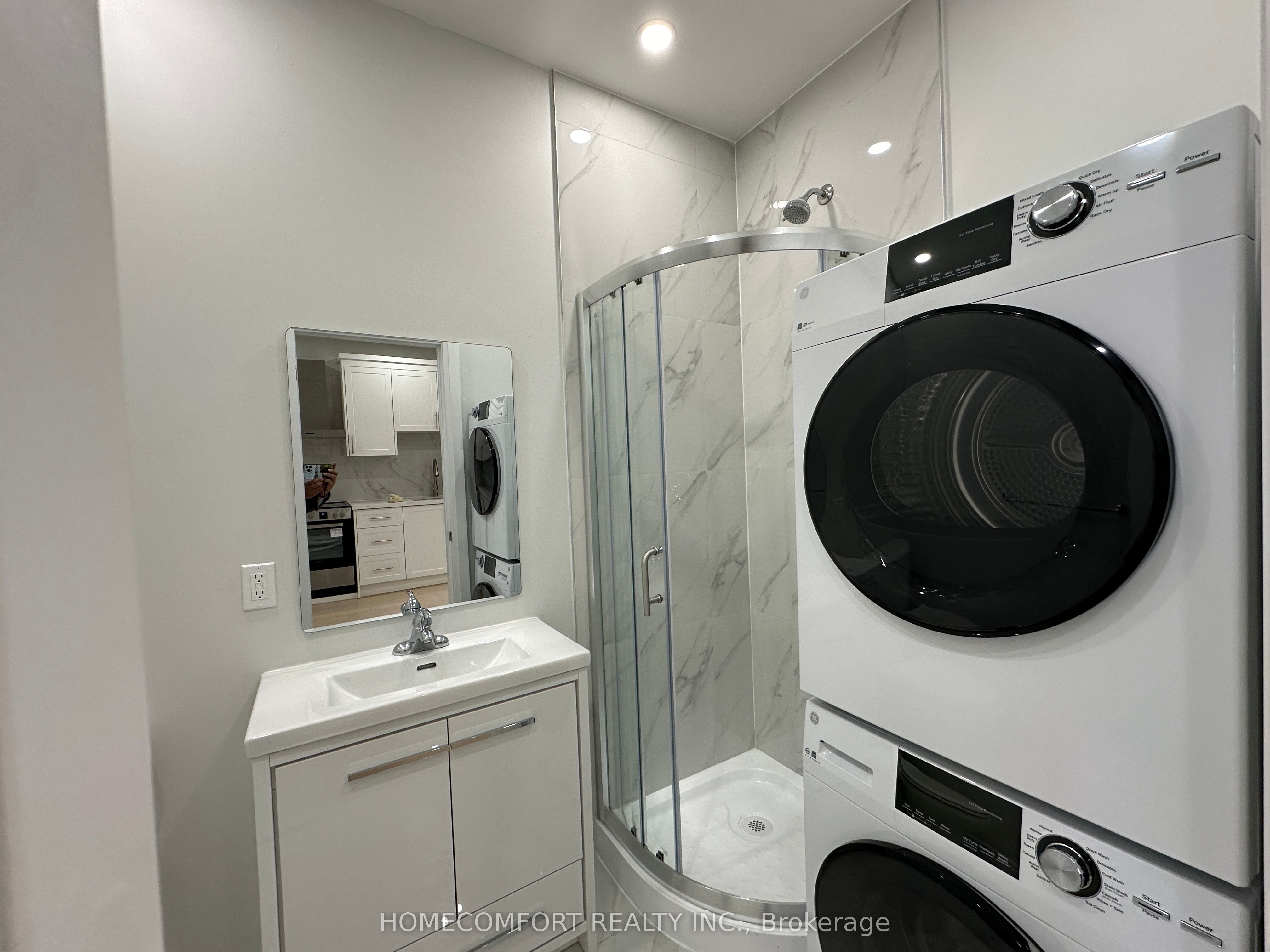 #upper - 211 Osler Street Property Photo 12