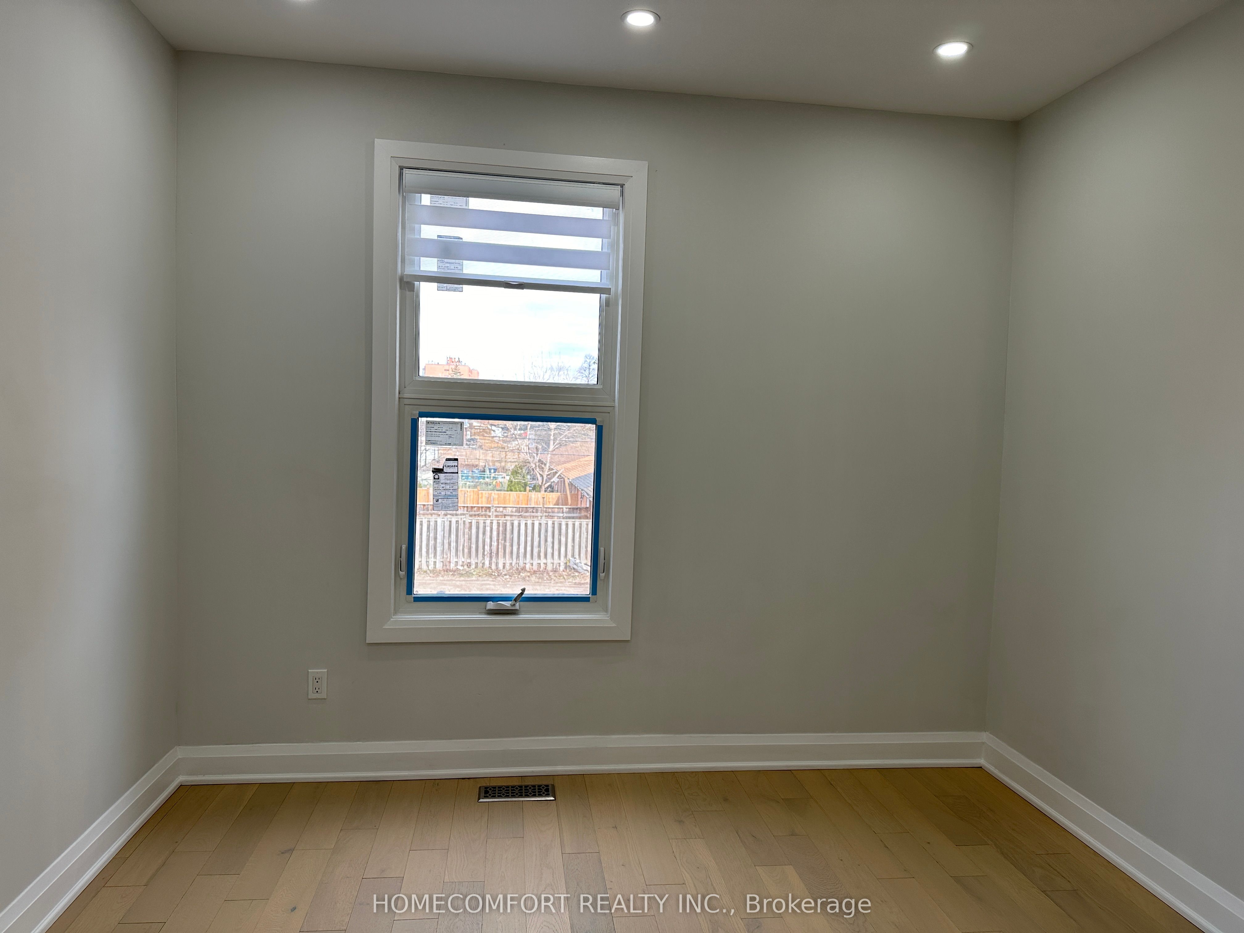 #upper - 211 Osler Street Property Photo 18