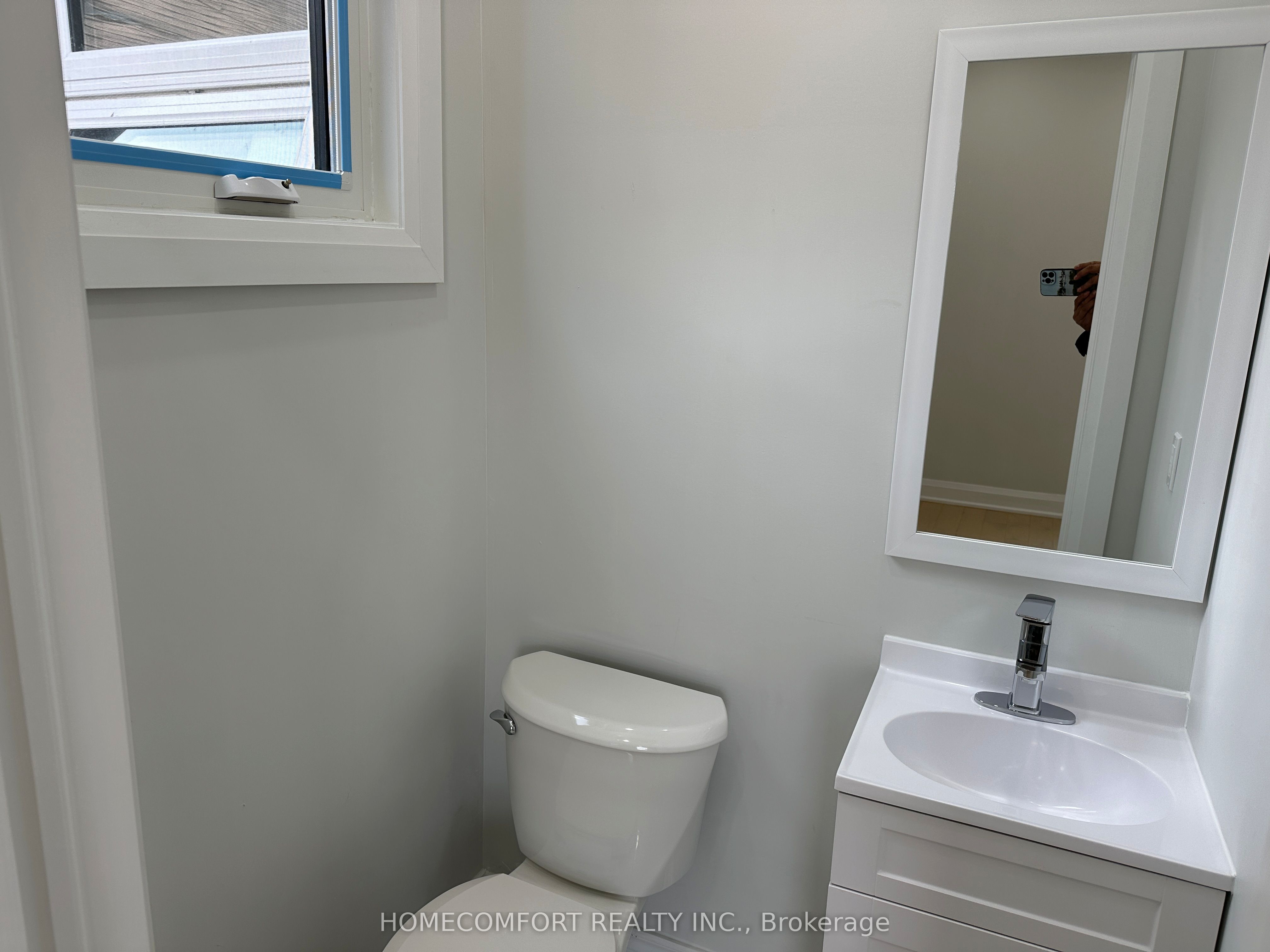 #upper - 211 Osler Street Property Photo 19