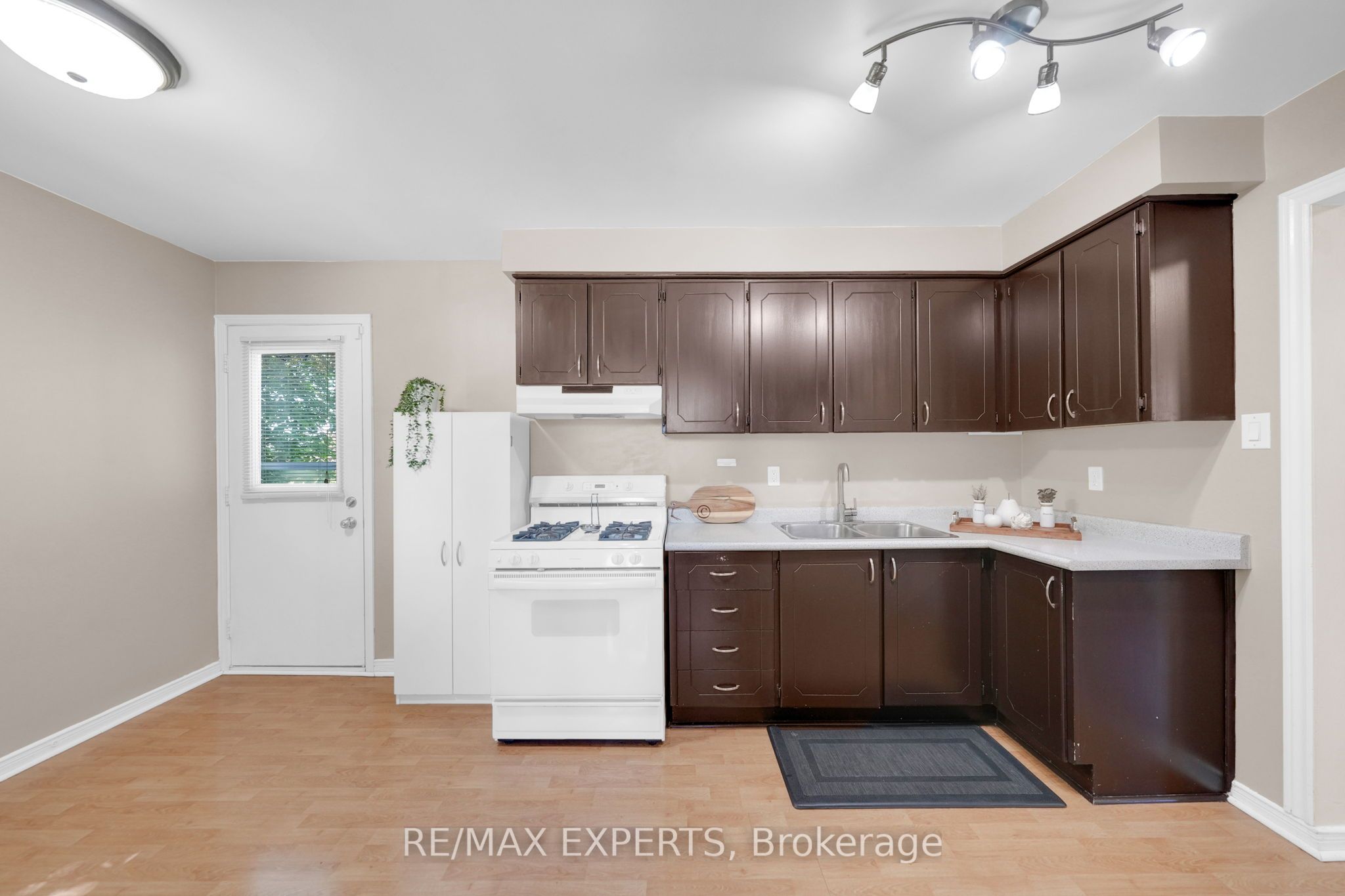 176 Conestoga Drive Property Photo 14