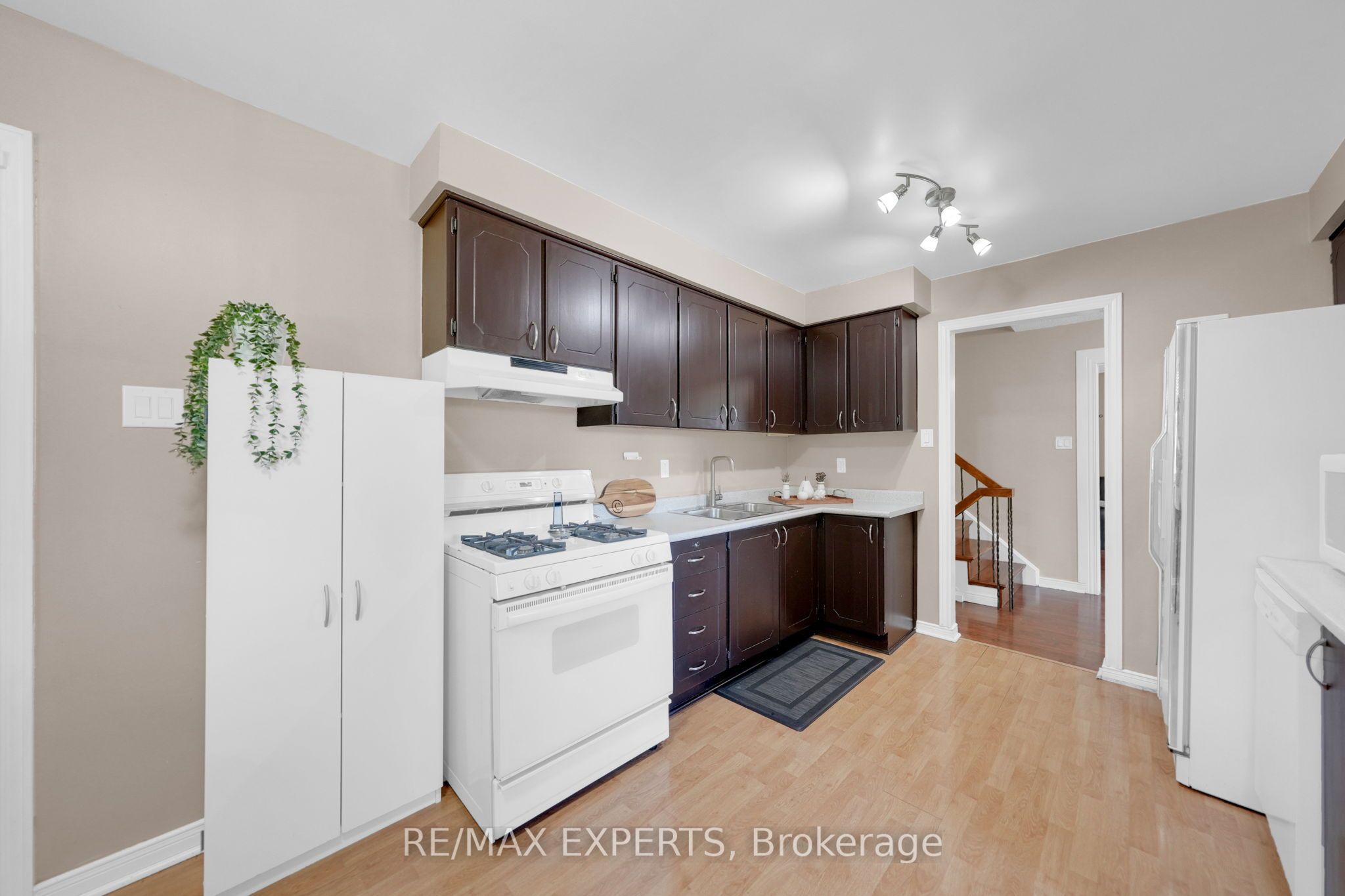 176 Conestoga Drive Property Photo 16