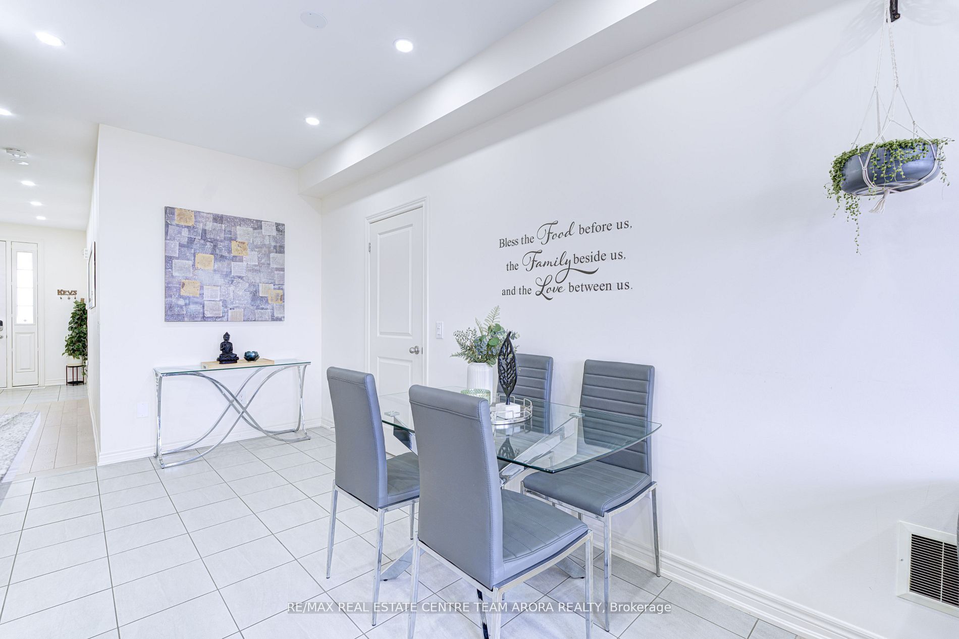 80 Finegan Circle Property Photo 4