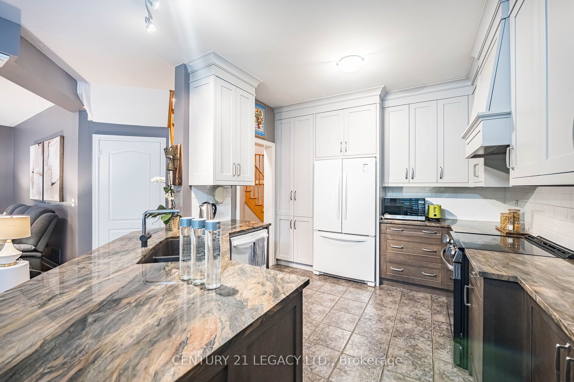 6882 Gooderham Estate Boulevard Property Photo 17