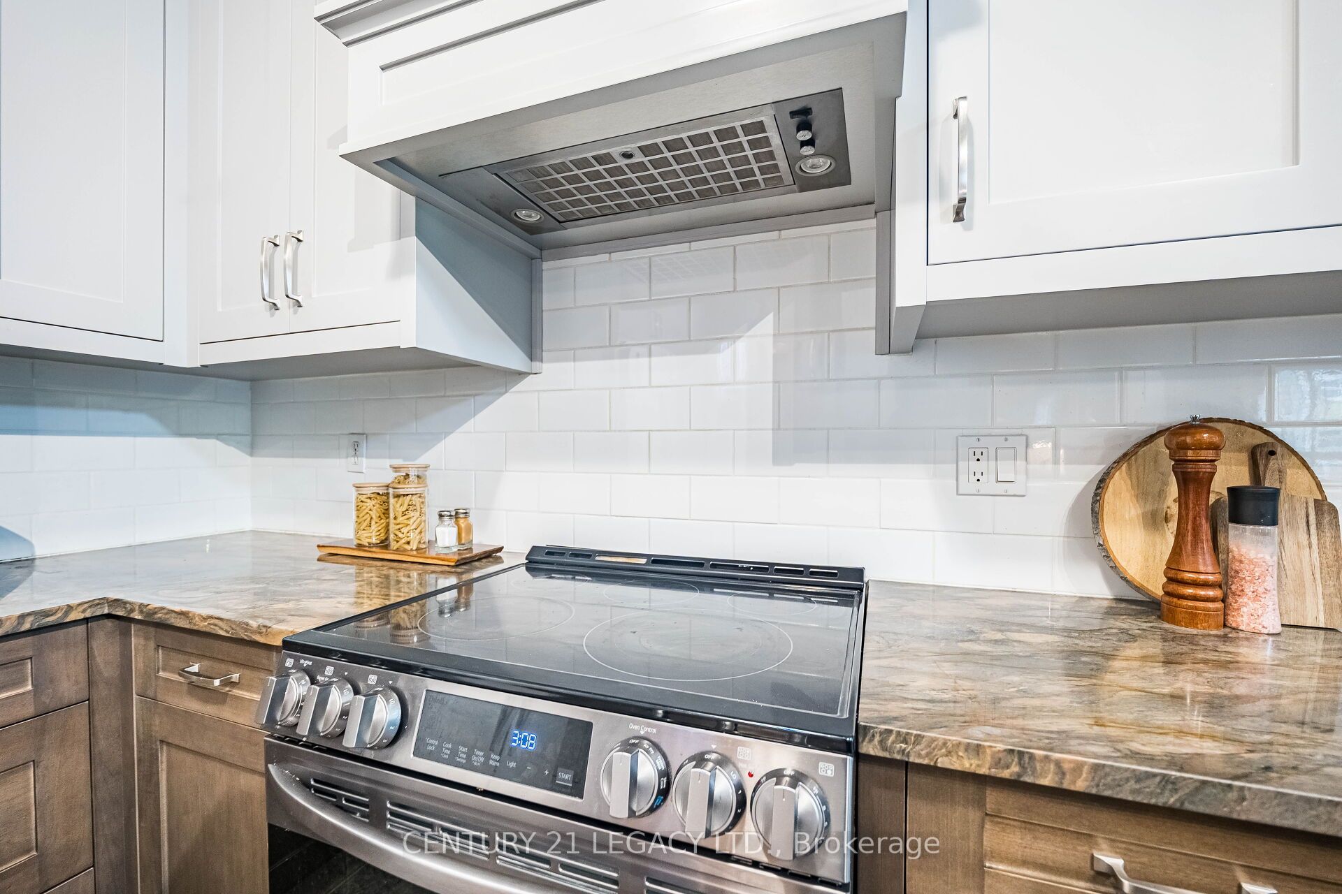 6882 Gooderham Estate Boulevard Property Photo 21