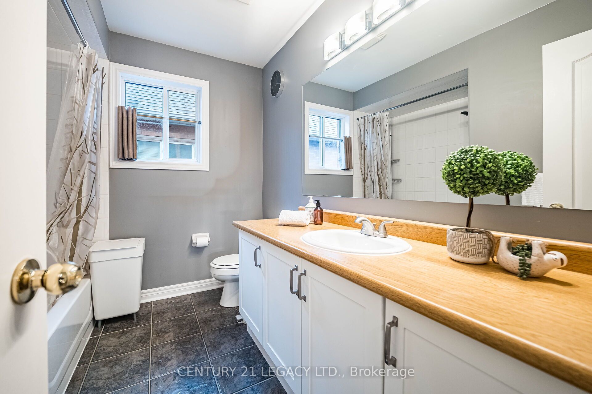 6882 Gooderham Estate Boulevard Property Photo 41