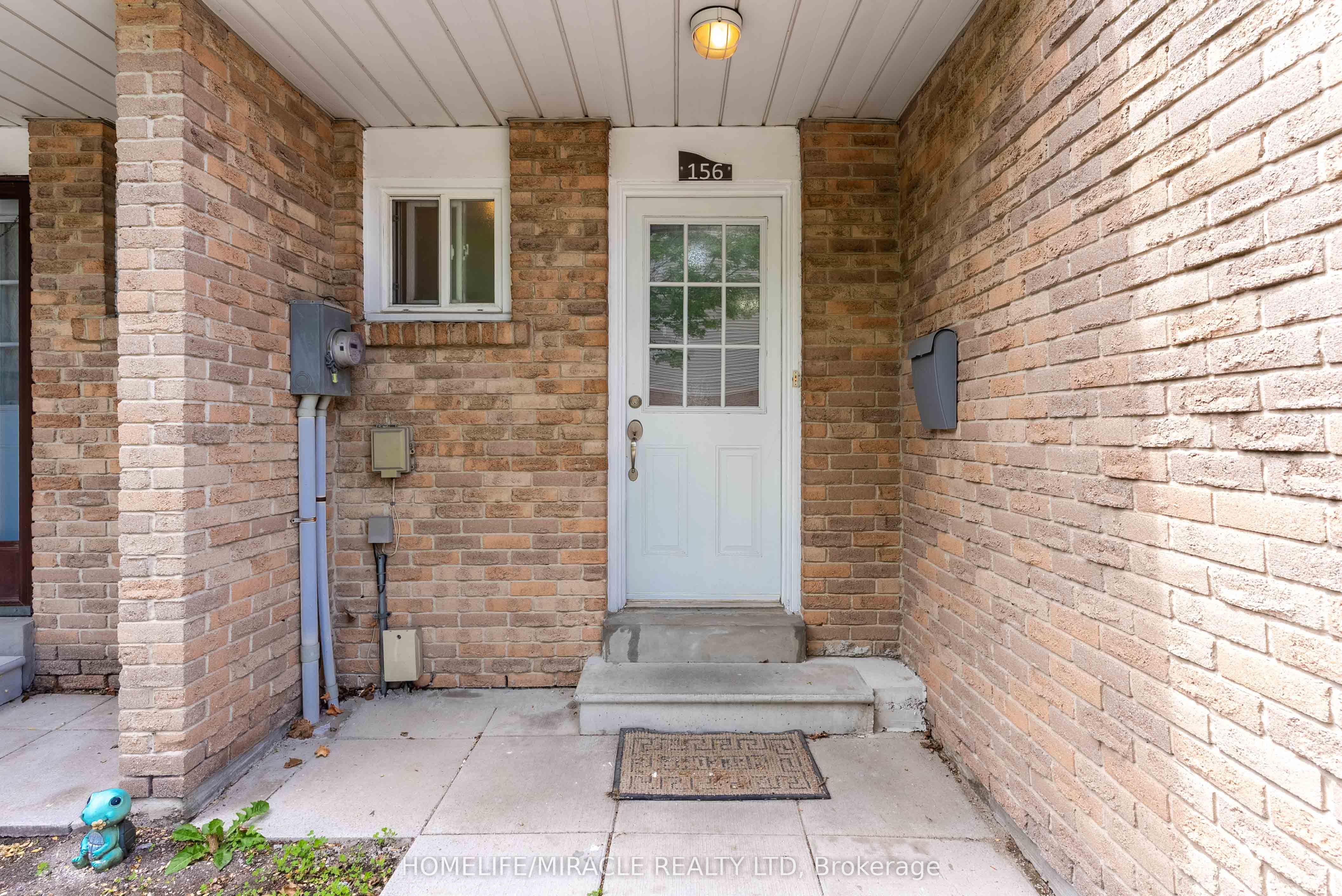 156 Enderby Crescent Property Photo 2