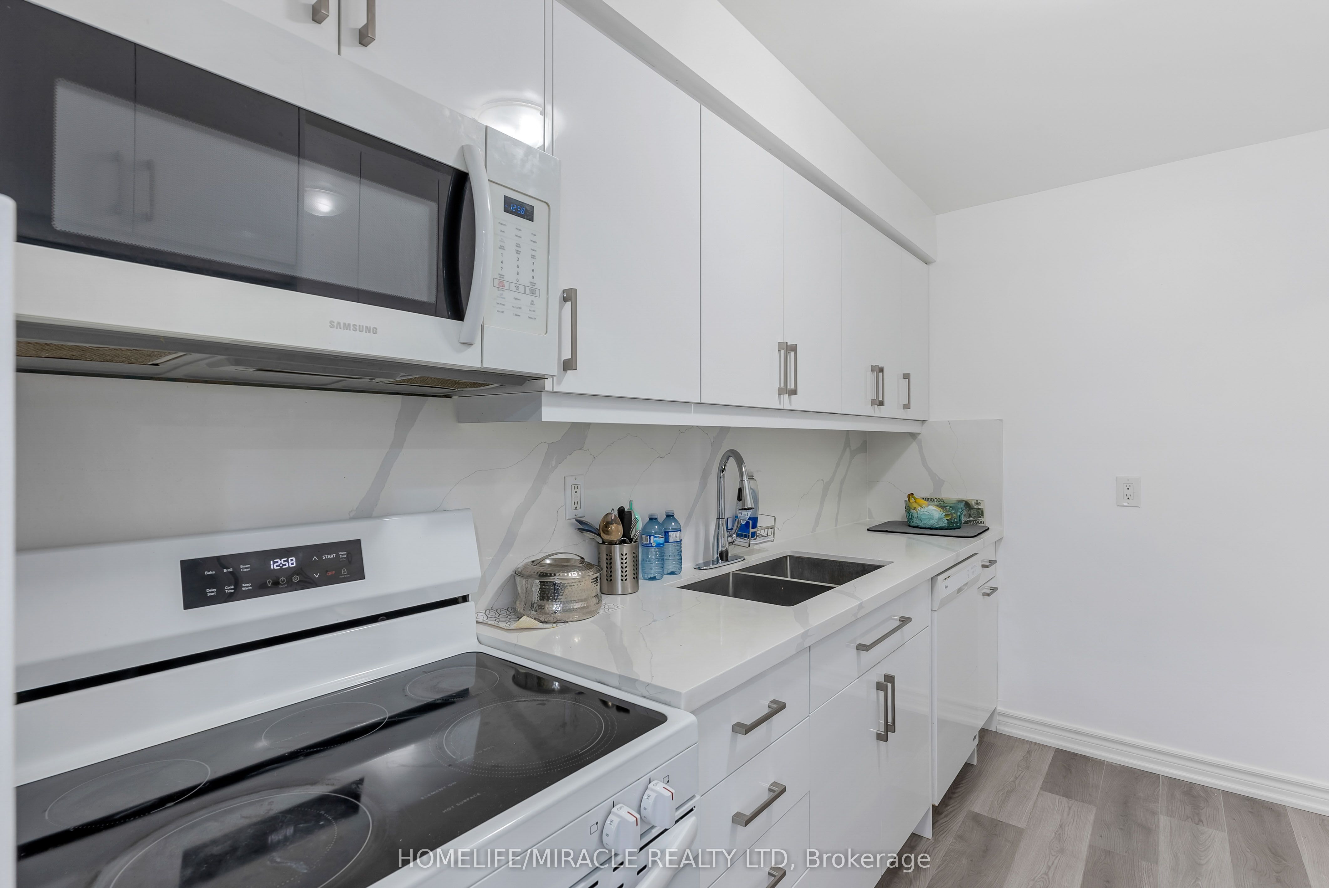 156 Enderby Crescent Property Photo 11
