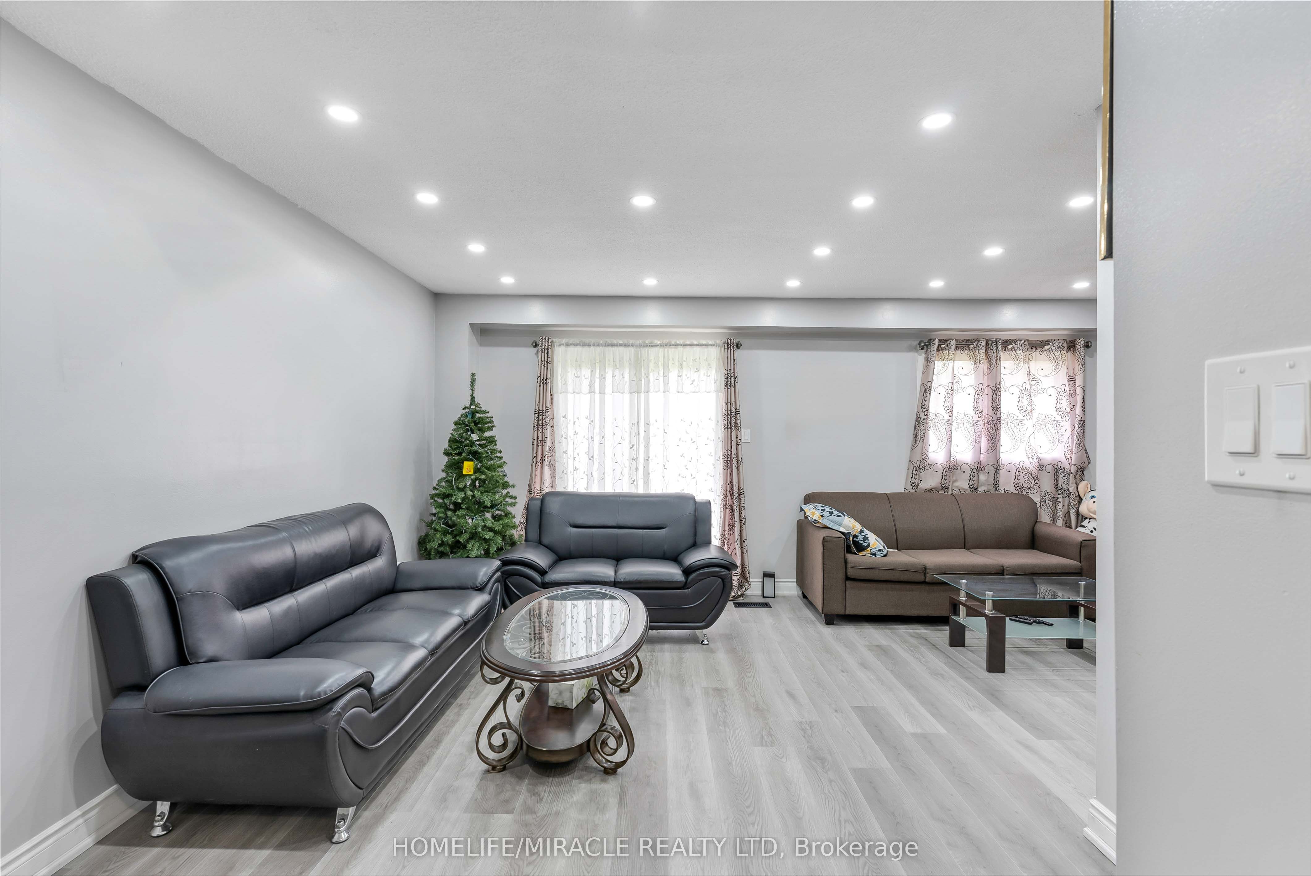 156 Enderby Crescent Property Photo 13
