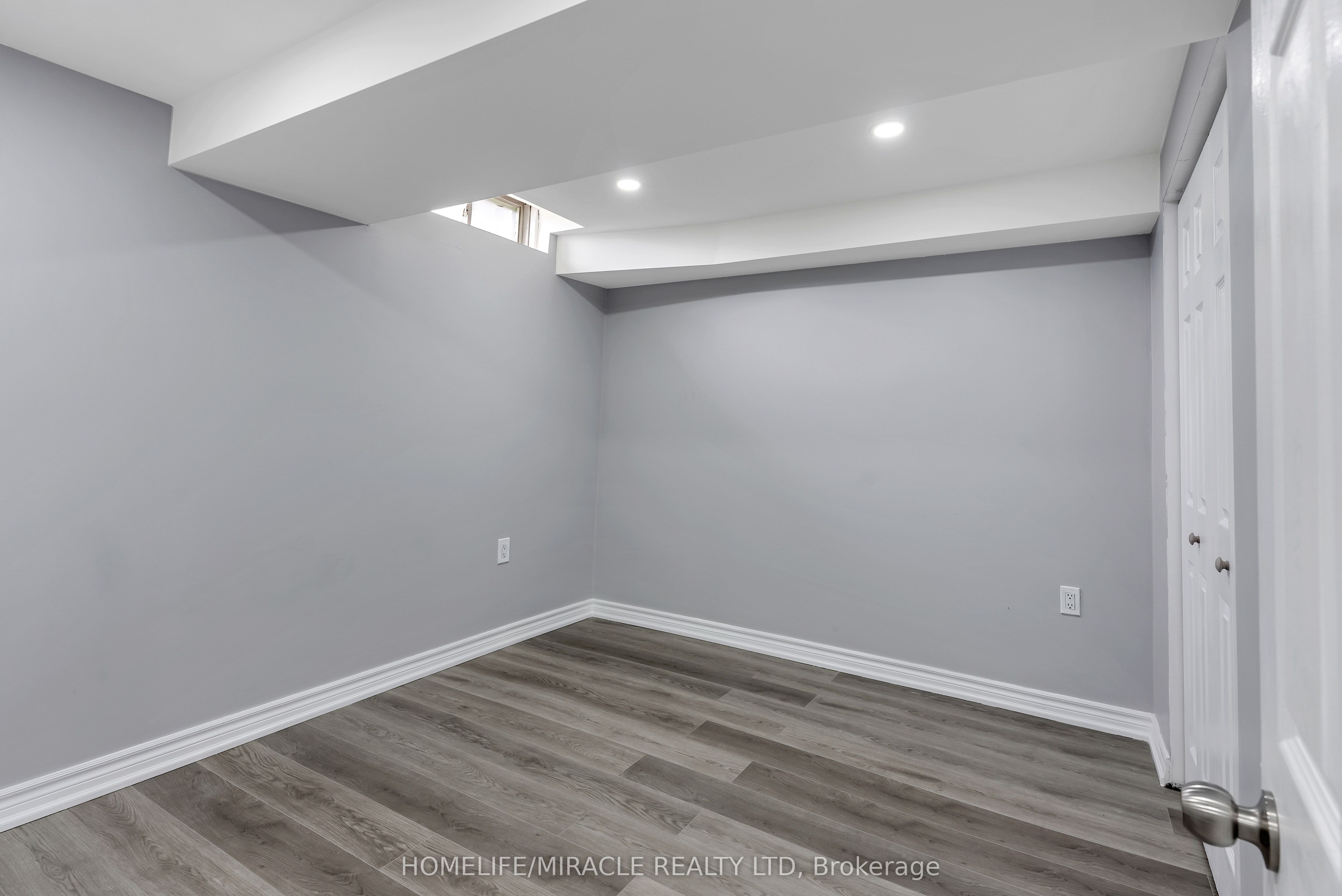 156 Enderby Crescent Property Photo 33