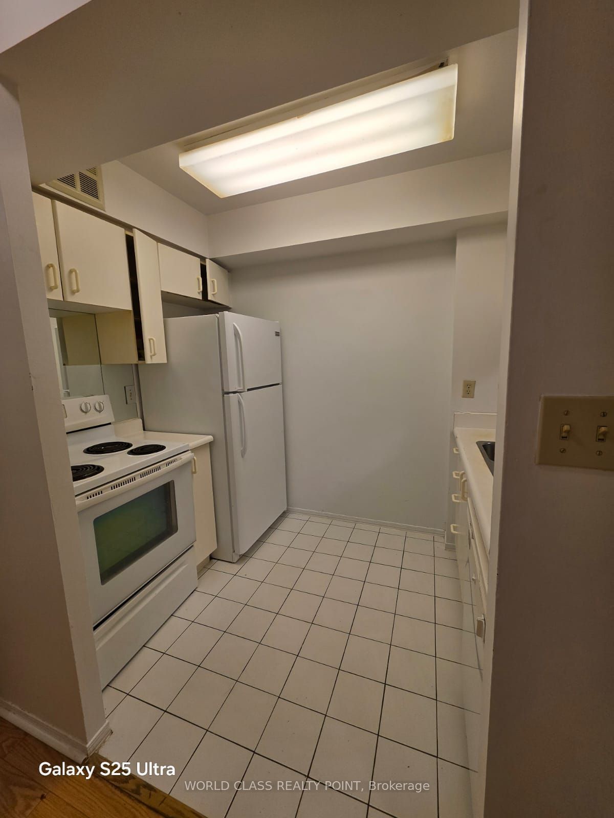 #1004a - 3605 Kariya Drive Property Photo 11