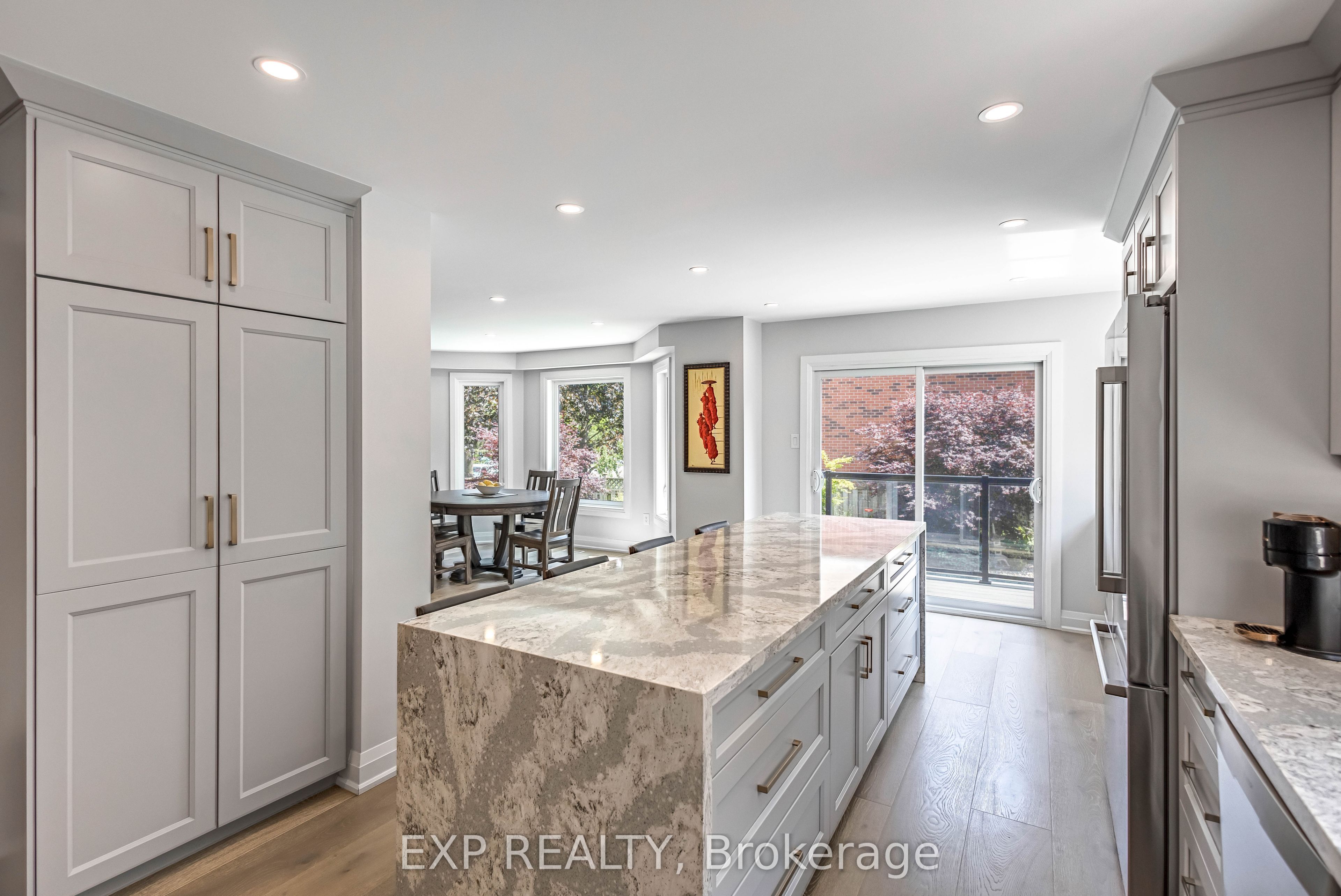 1399 Winterberry Dr Property Photo 18