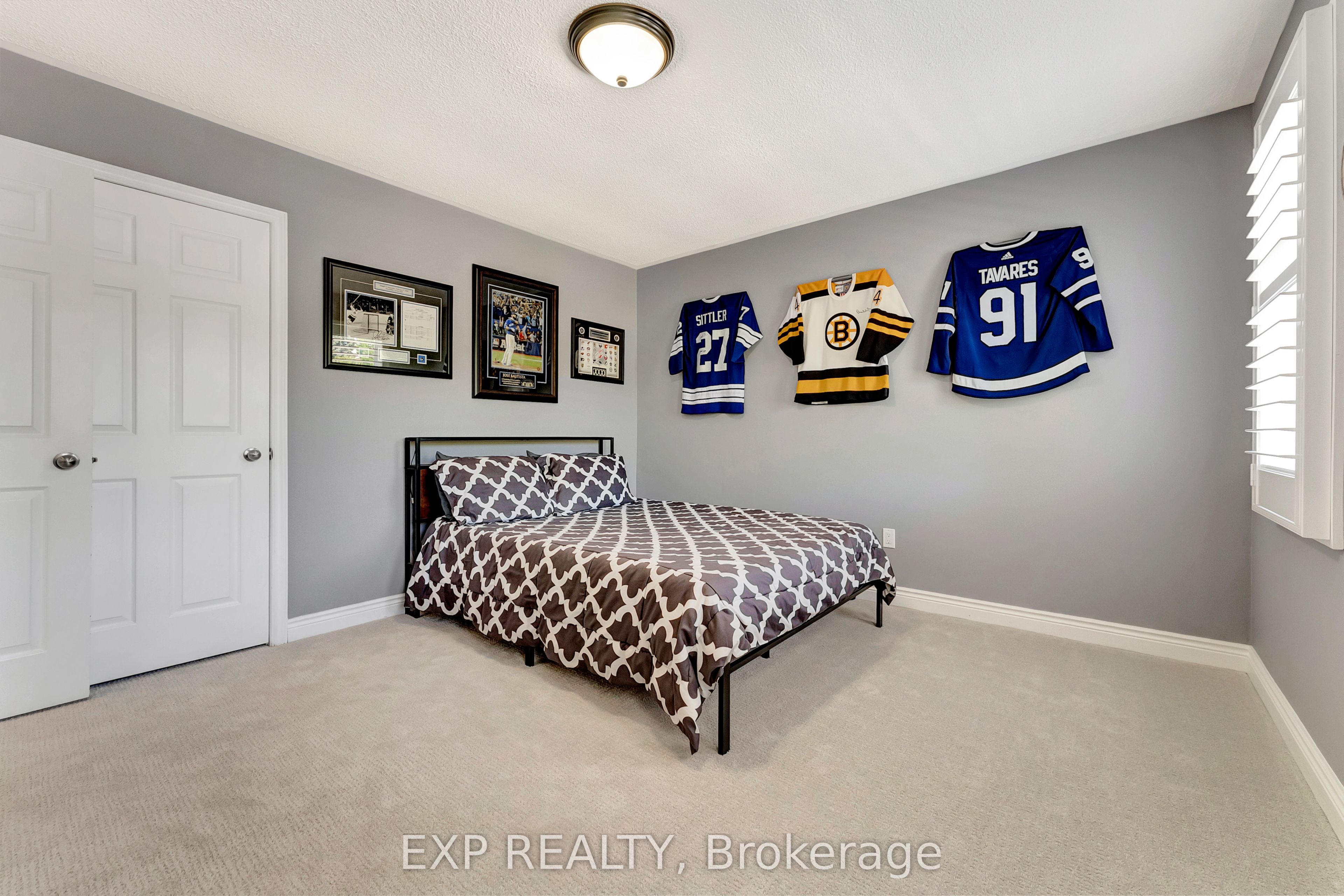 1399 Winterberry Dr Property Photo 32