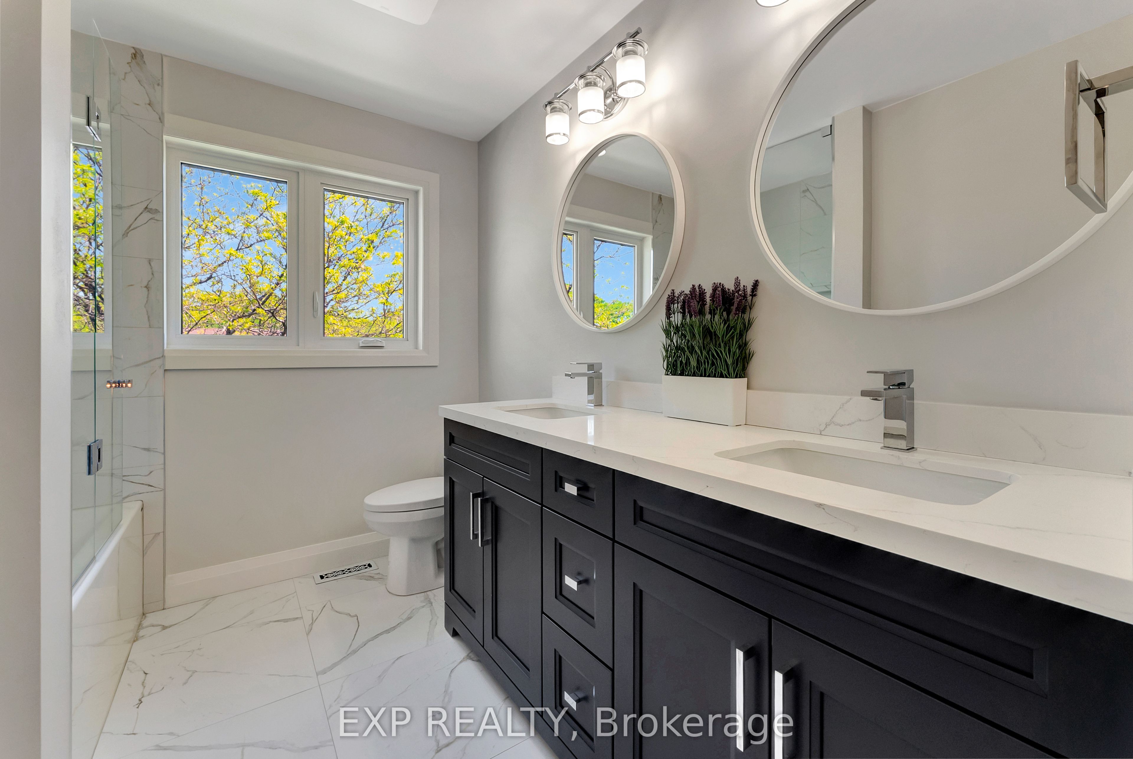 1399 Winterberry Dr Property Photo 34