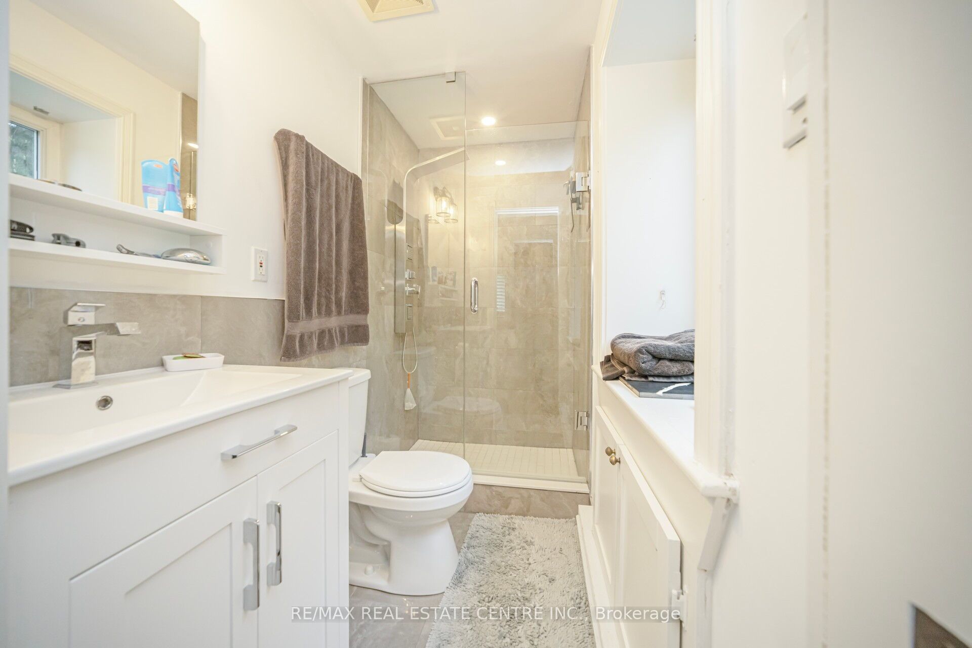 7 Heather Place Property Photo 36