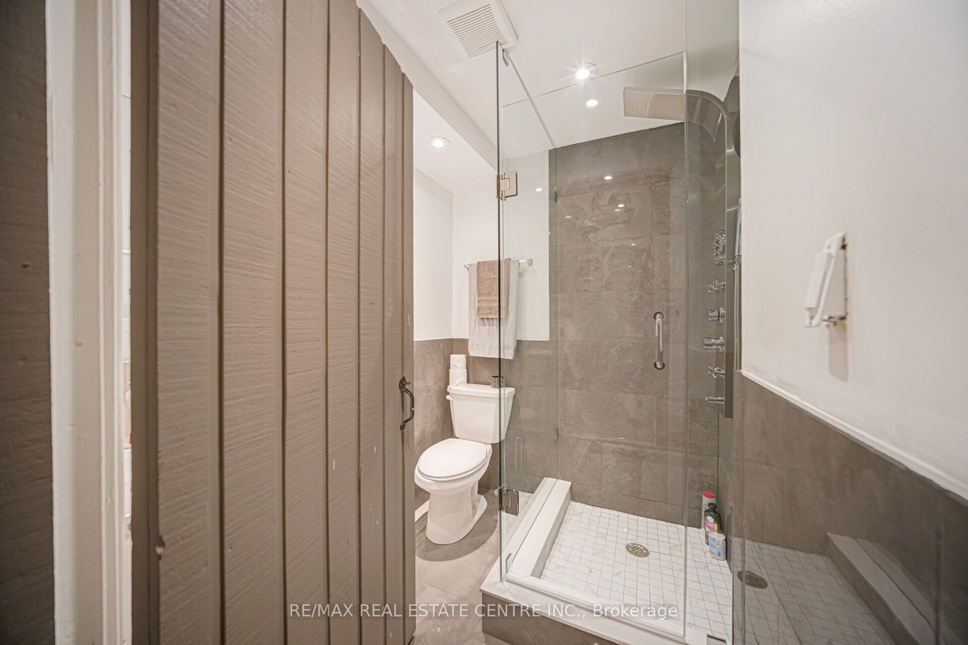 7 Heather Place Property Photo 44
