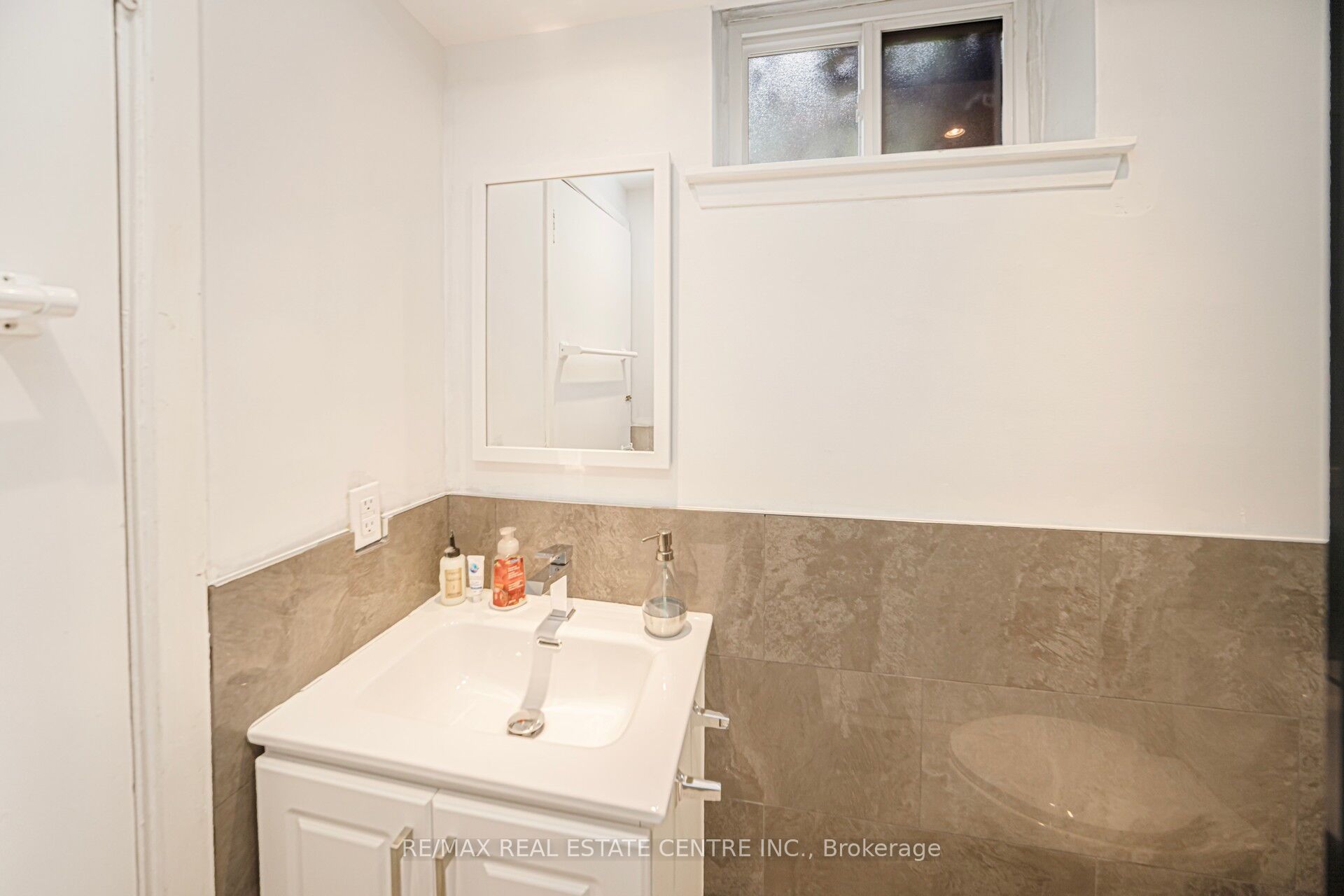 7 Heather Place Property Photo 45