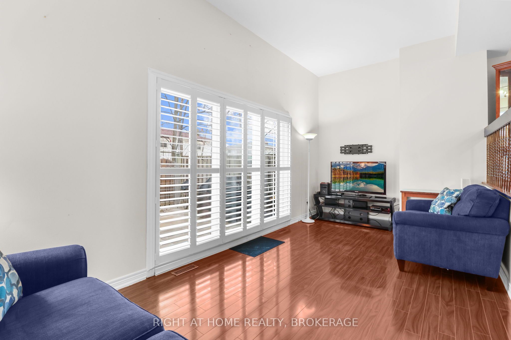 400 Bloor Street 100 Property Photo 1
