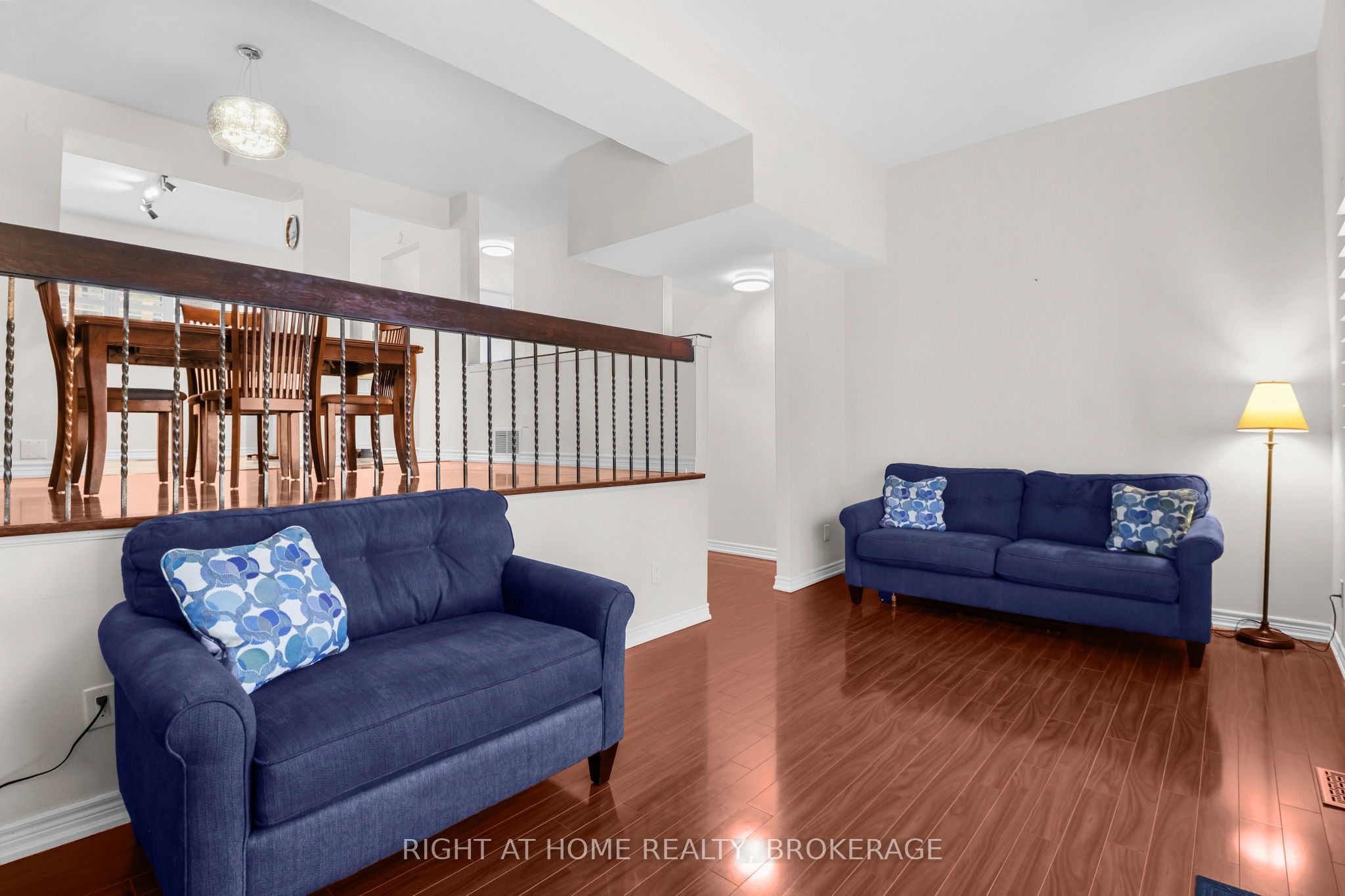 400 Bloor Street 100 Property Photo 3