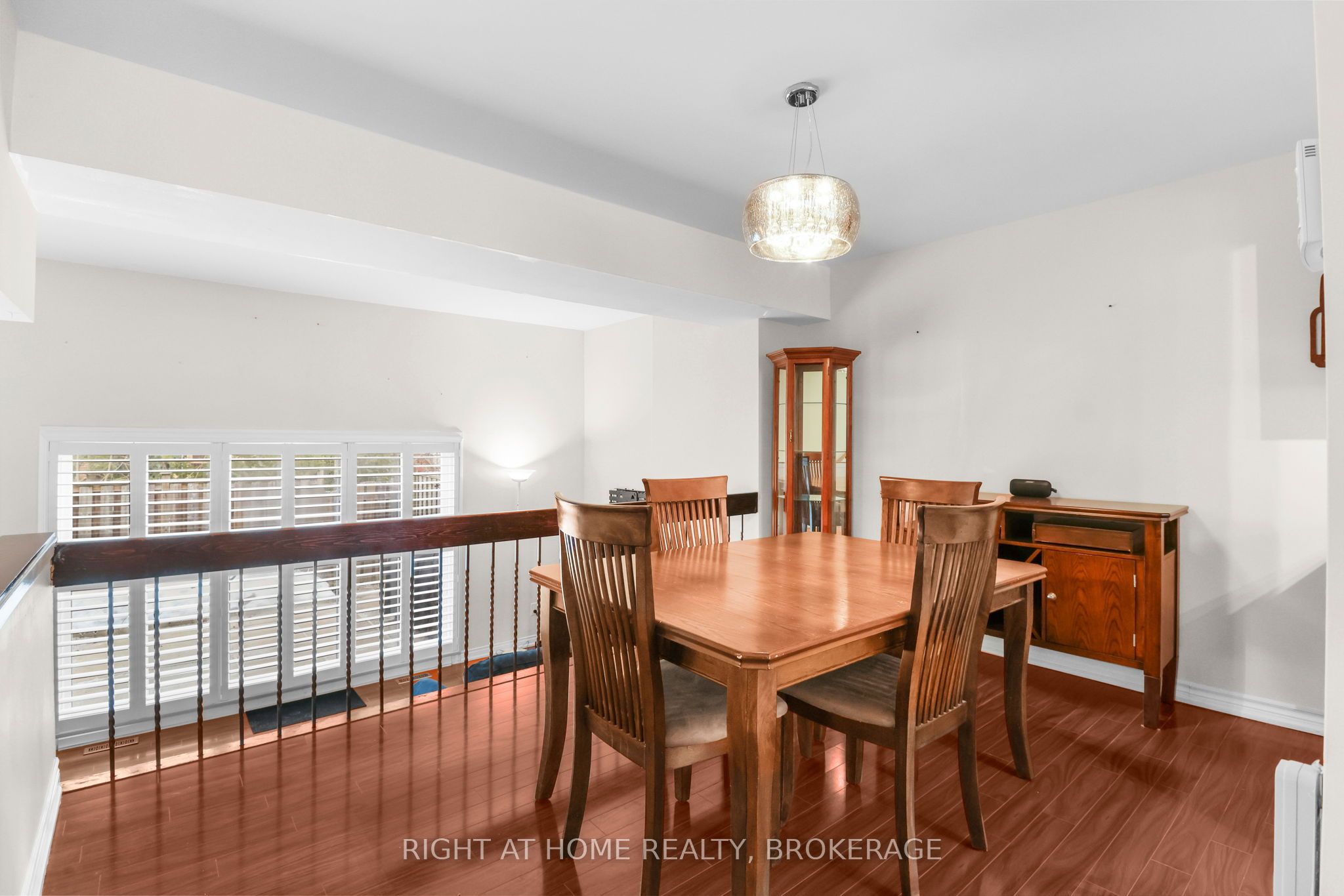 400 Bloor Street 100 Property Photo 6