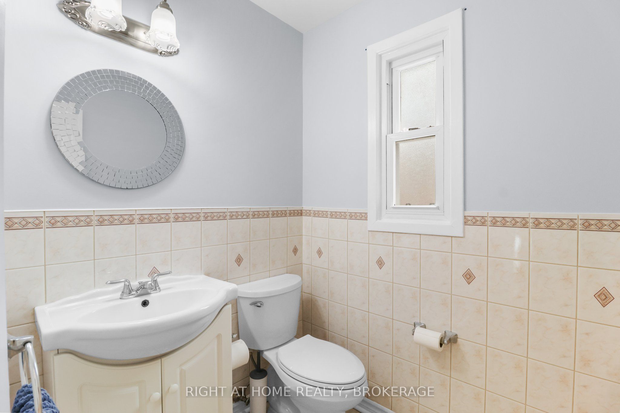 400 Bloor Street 100 Property Photo 13