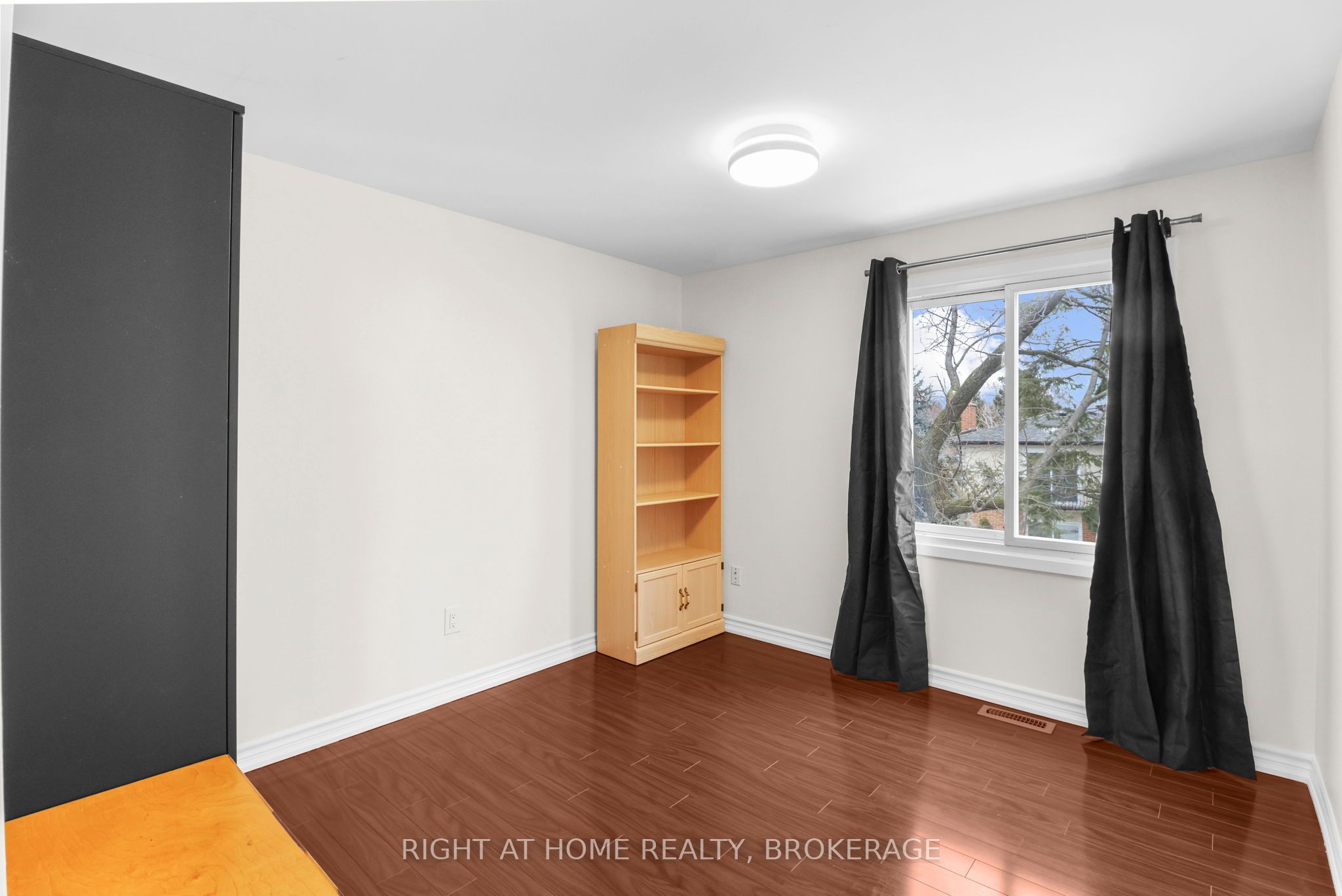 400 Bloor Street 100 Property Photo 24