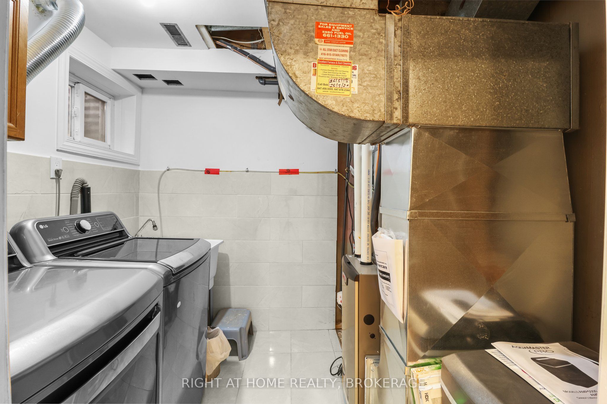 400 Bloor Street 100 Property Photo 29