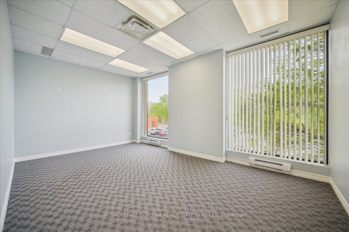 2321 Fairview St Property Photo 11