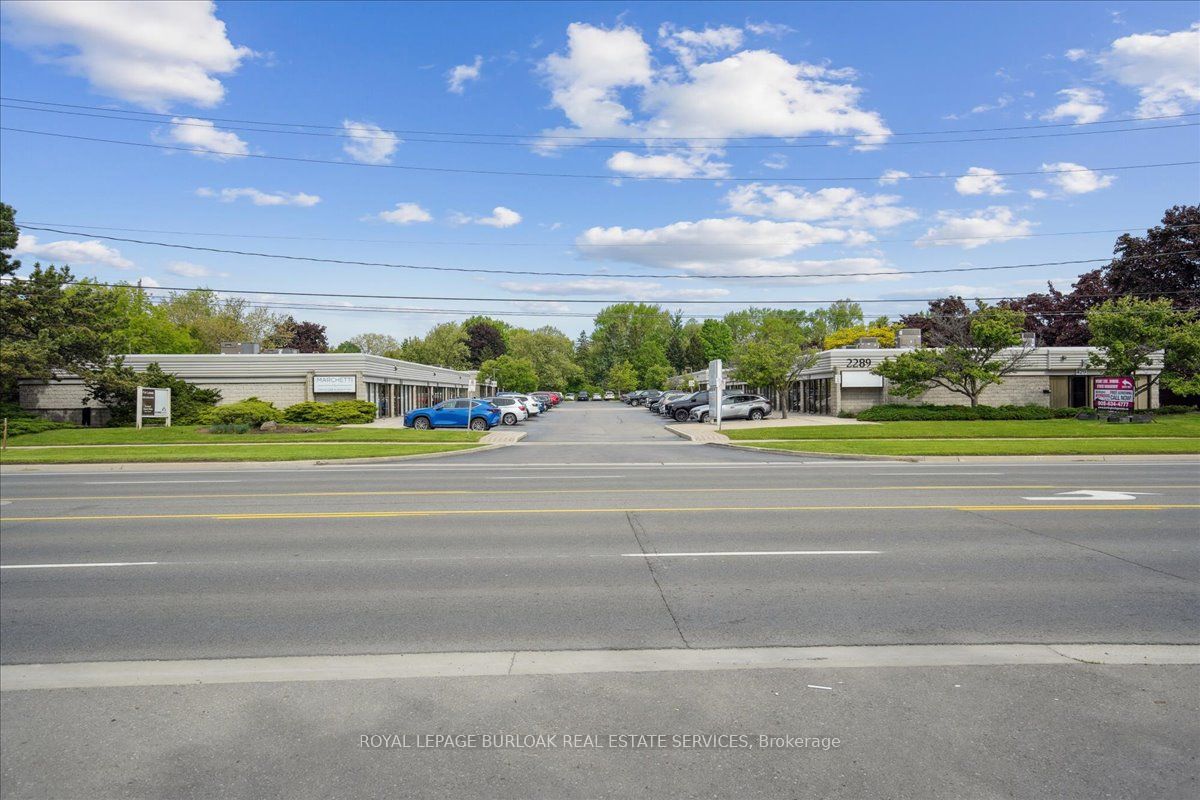 2321 Fairview St Property Photo 9